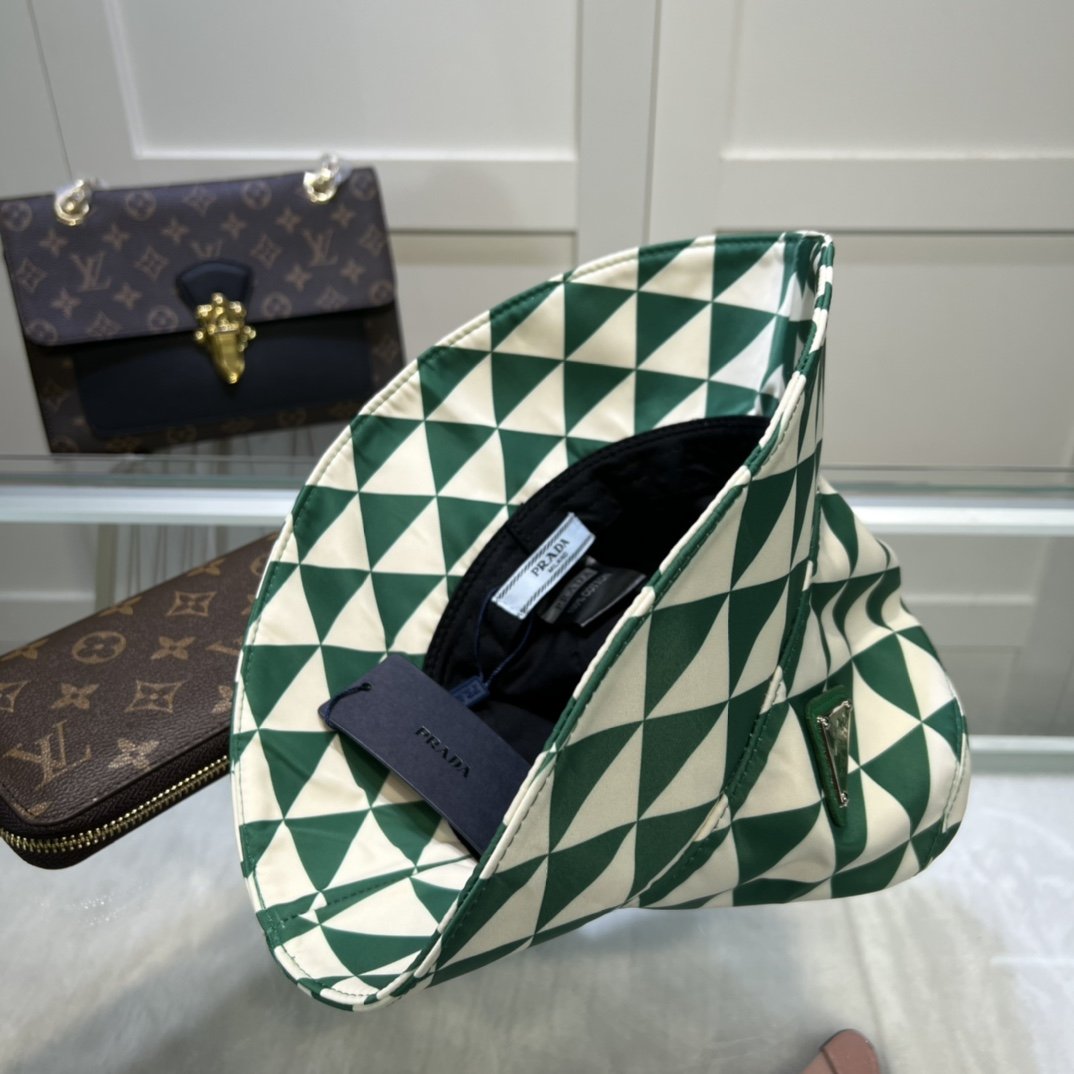 Prada Re-Nylon Bucket Hat Black/White Prada Hat - Soul Replicas