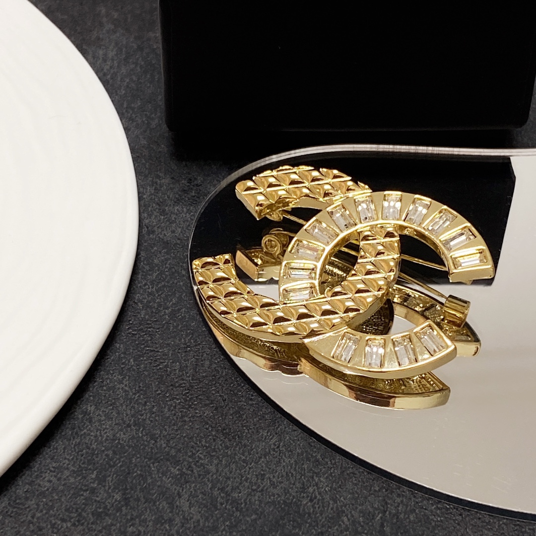 Chanel Brooch - Soul Replicas