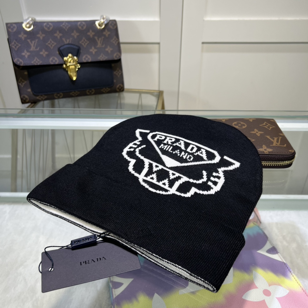 Prada Beanie In Black - Soul Replicas