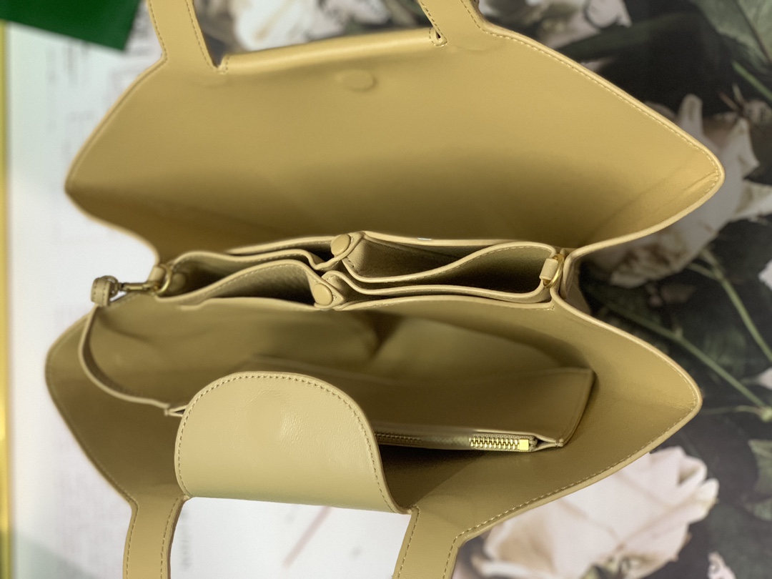 Bottega Veneta Handle Bag Beige. For Women. Women's Bags 12.6in/32cm - Soul Replicas