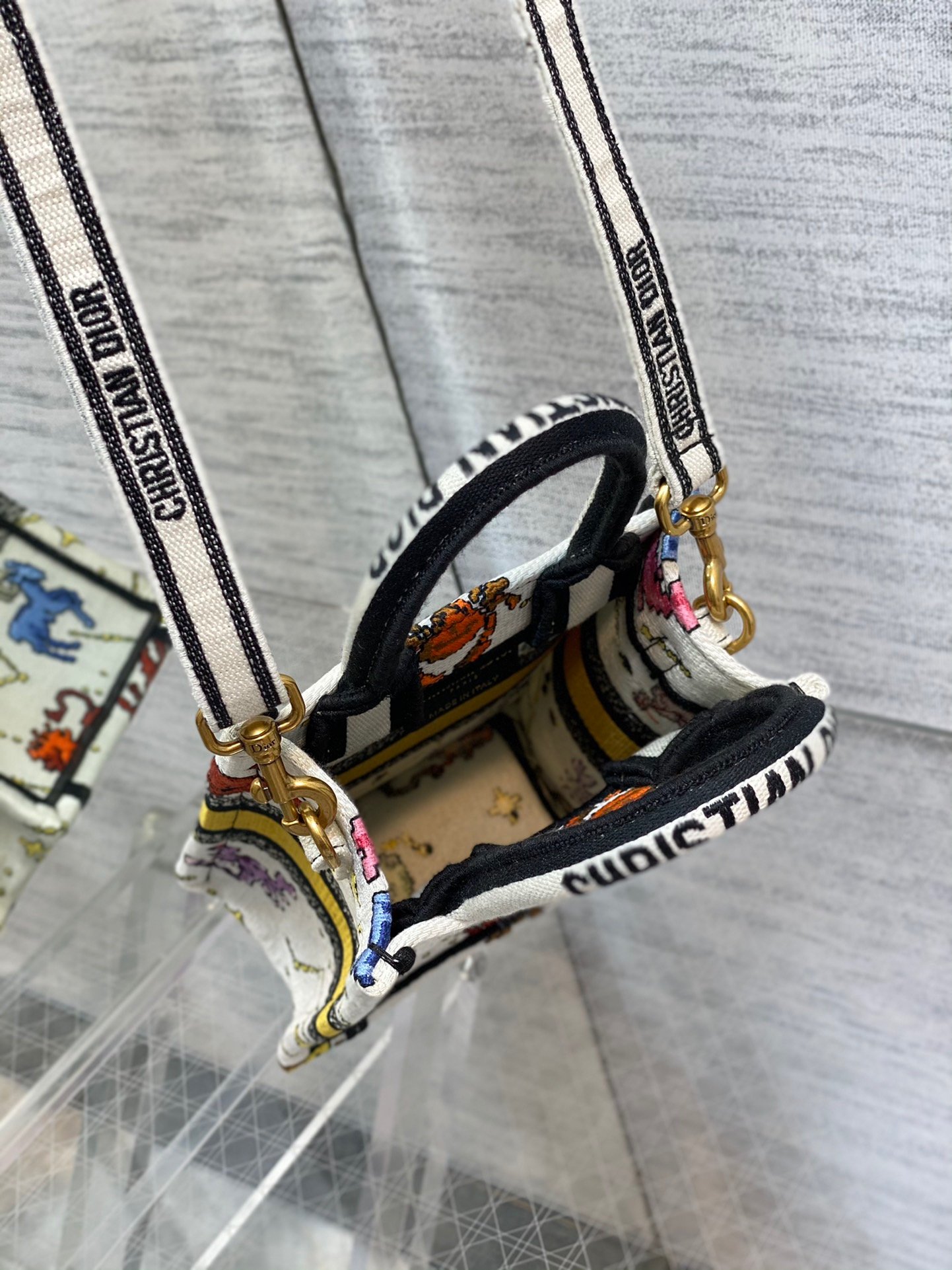 Christian Dior Mimi Dior Book Tote Phone Bag Yellow. For Women. Women's Handbags 7in/18cm CD S5555CRTY_M930 - Soul Replicas