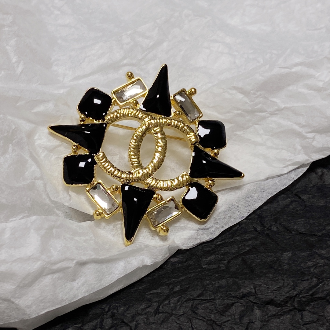 Chanel Brooch - Soul Replicas