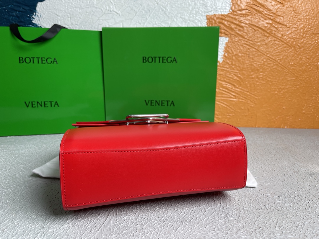 Bottega Veneta Clip Bag Red. For Women. Women's Bags 9in/23cm - Soul Replicas