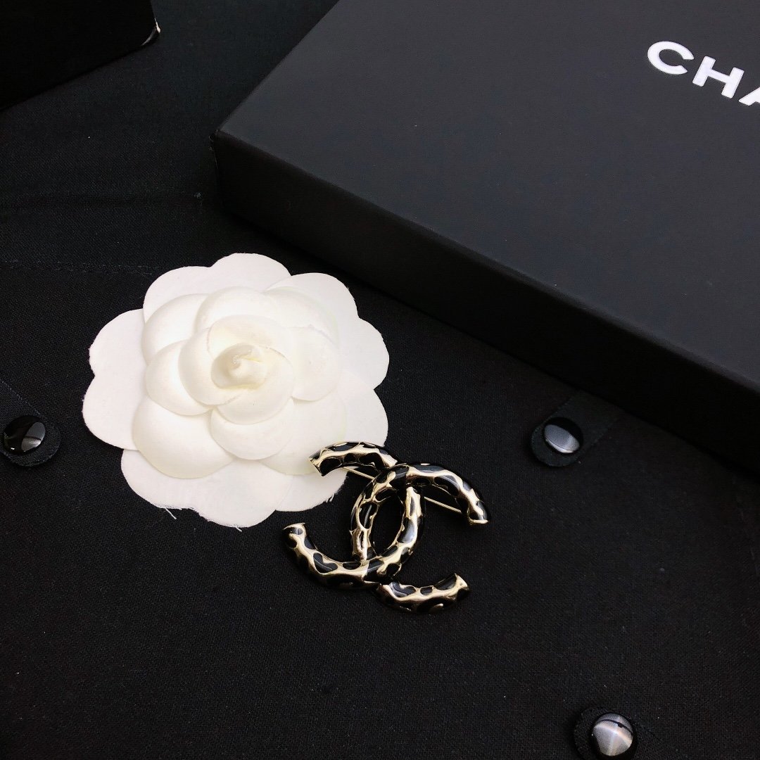 Chanel Brooch - Soul Replicas