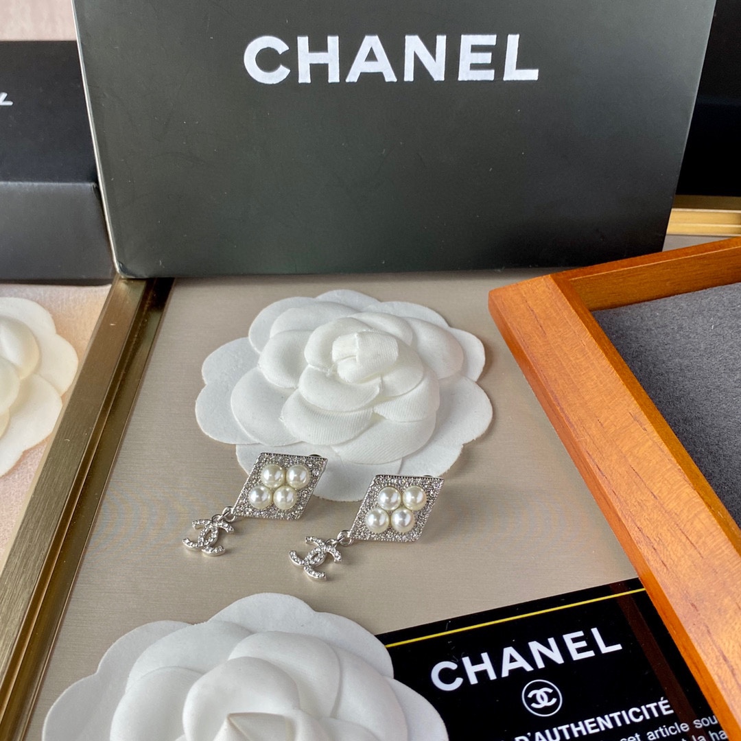 Chanel Earrings - Soul Replicas