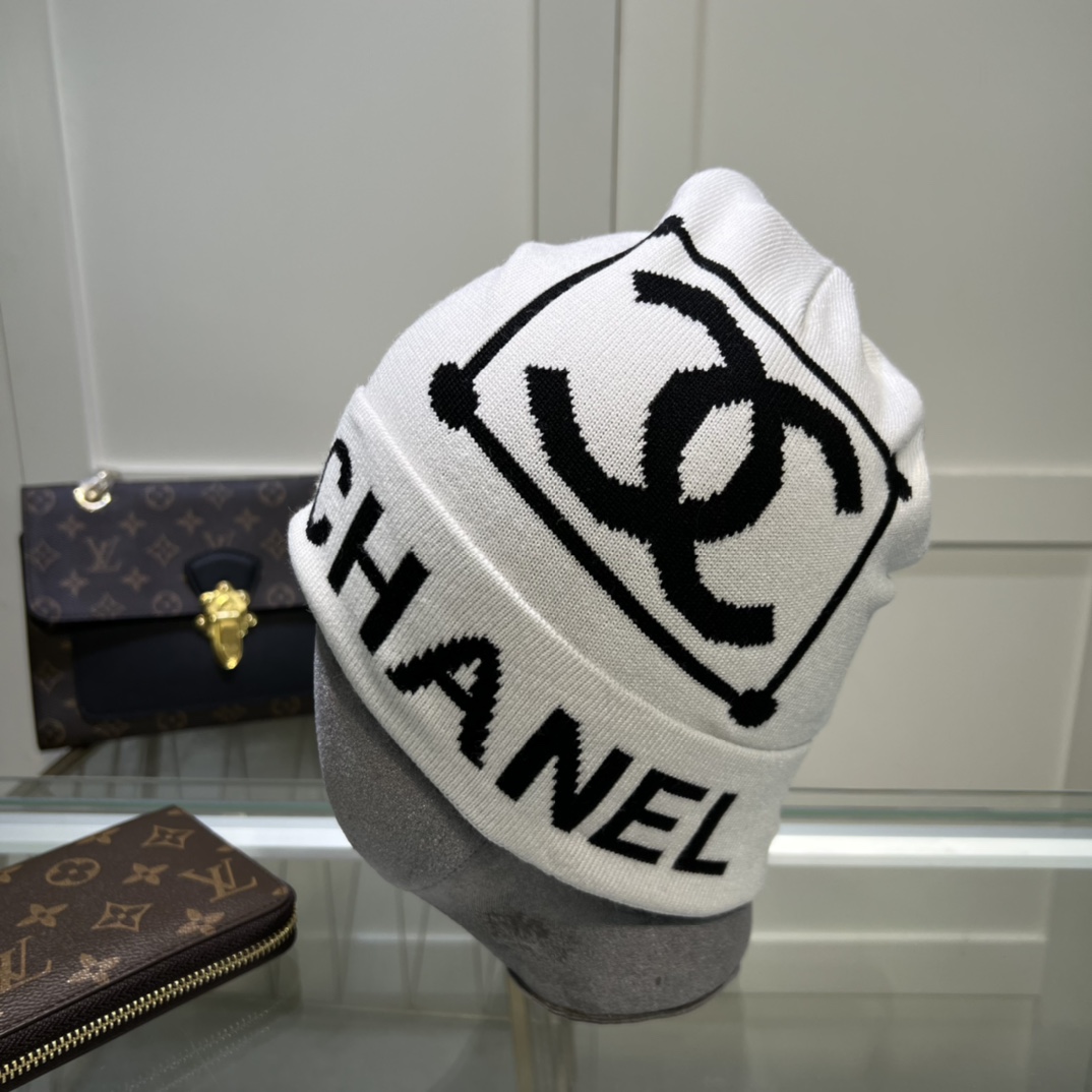 Chanel Beanie In White - Soul Replicas