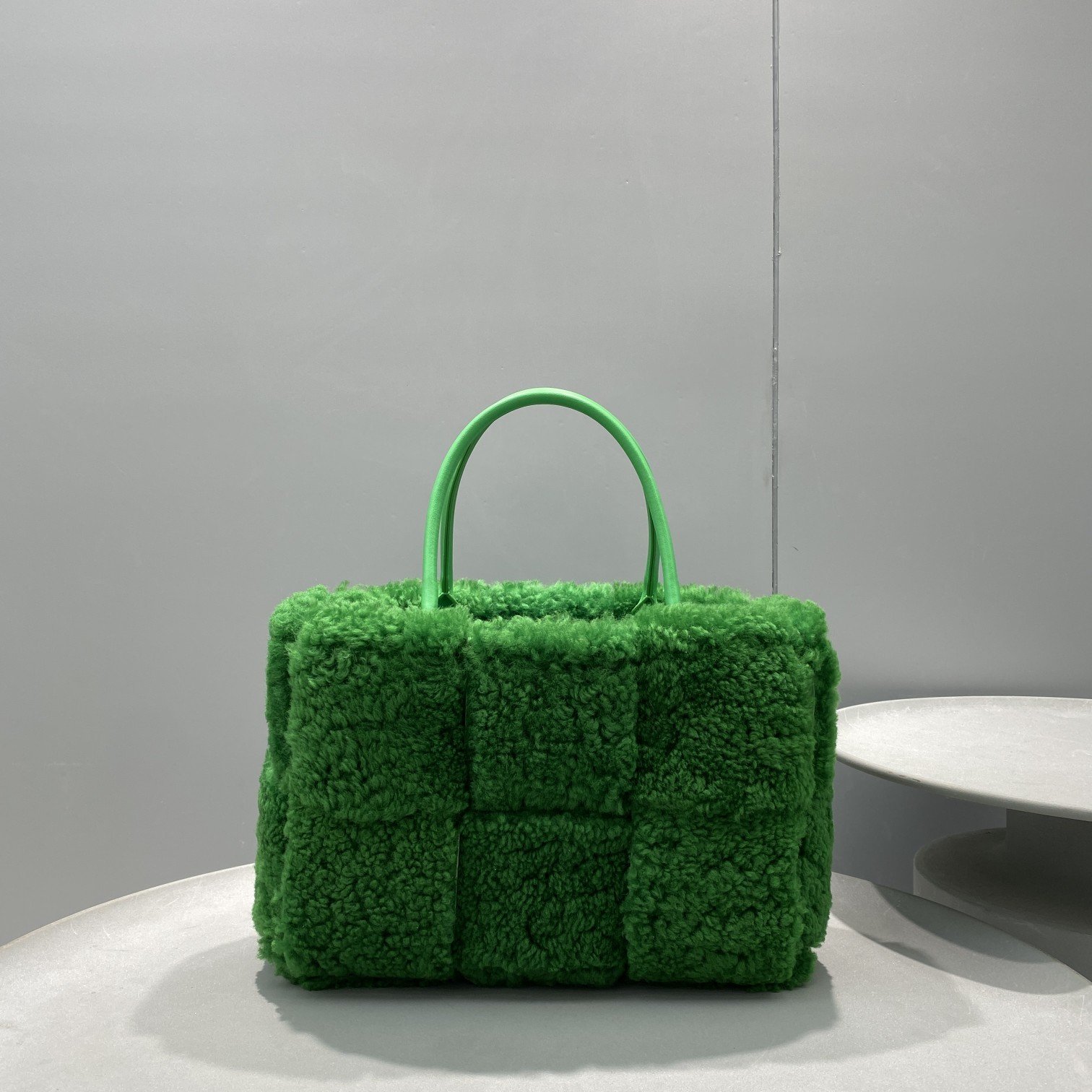 Bottega Veneta Small Arco Tote Bag Green. For Women. Women-s Bags 11.8in/30cm 652867V13F13724 - Soul Replicas