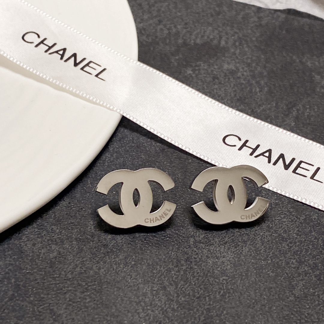 Chanel Earrings - Soul Replicas