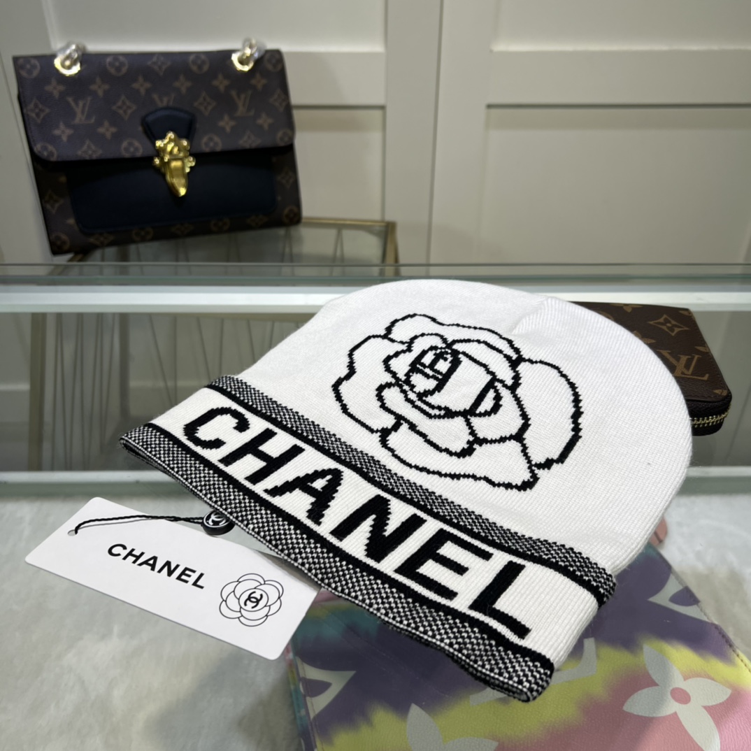 Chanel Beanie In White - Soul Replicas