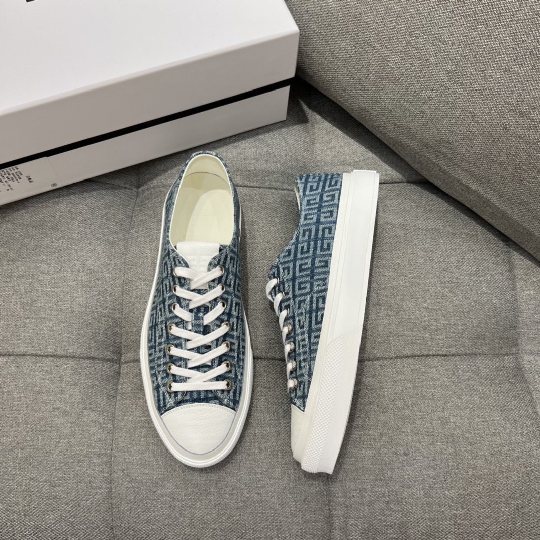 Givenchy City Sneakers With Embossed 4G Pattern Blue For Men GVC - Soul Replicas