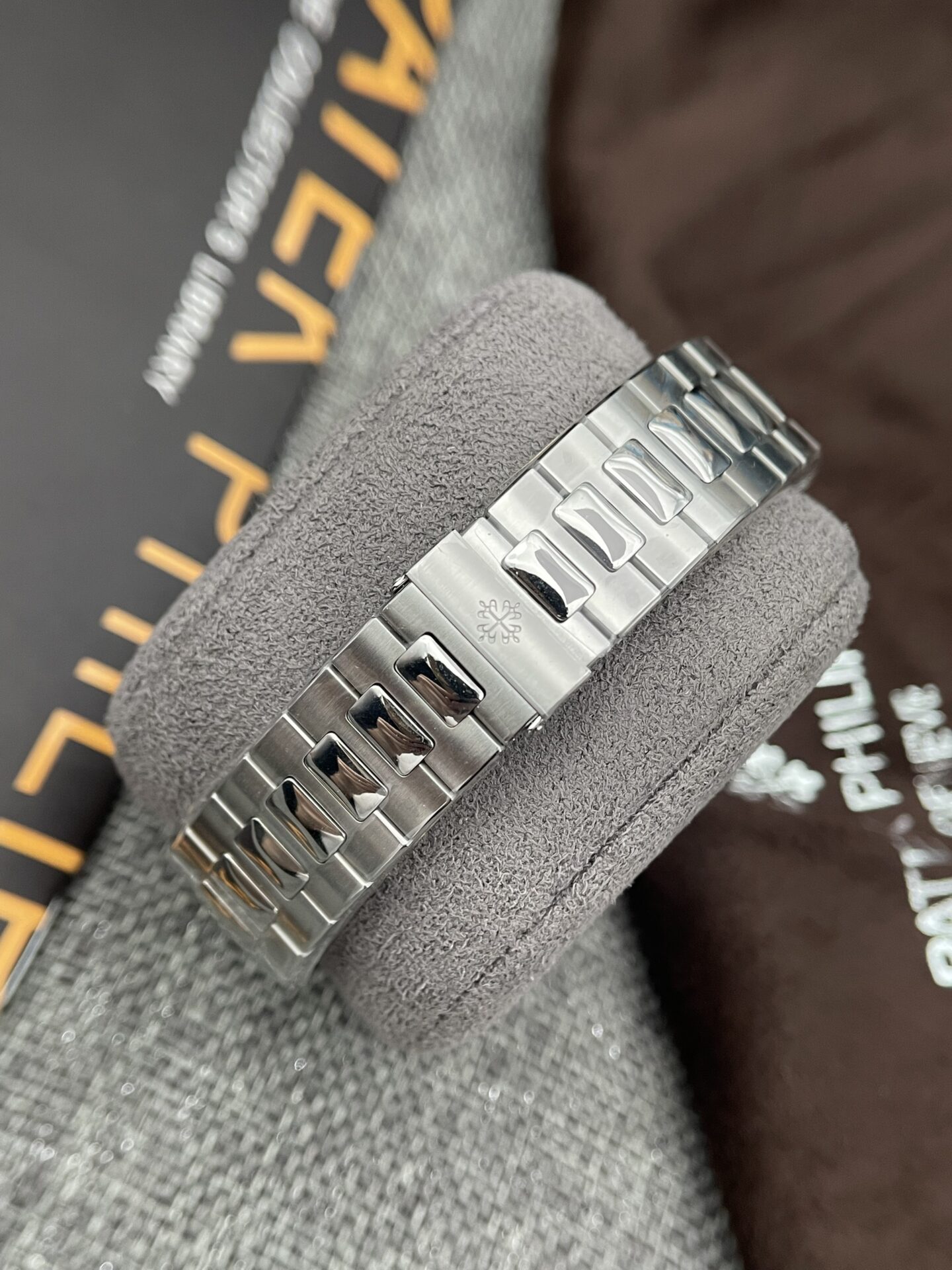 Patek Philippe Nautilus 5726 Best Replica Watch Gray Dial GRF 40.5mm - Soul Replicas