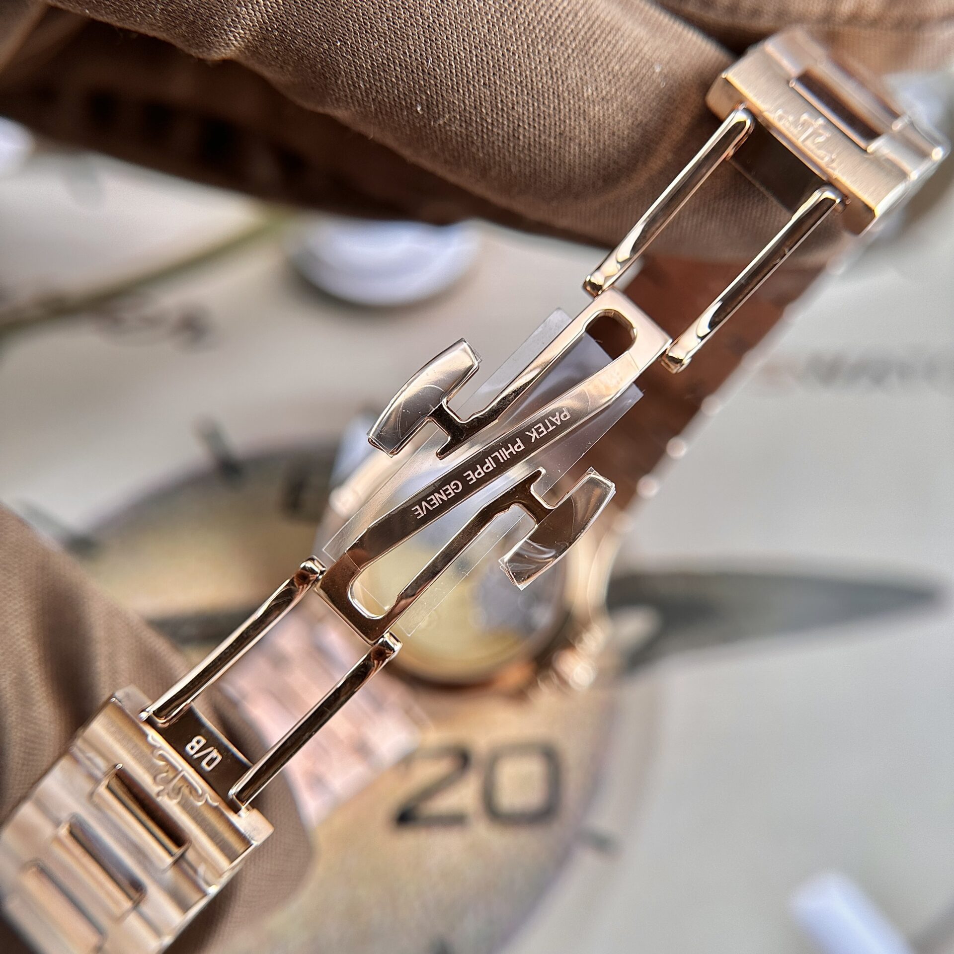 Patek Philippe Nautilus 7118 Replica Watch Rose Gold 3K Factory 35.2mm - Soul Replicas