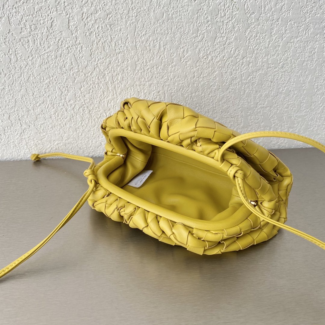 Bottega Veneta Mini Pouch Kiwi. For Women. Women-s Bags 8.6in/22cm 585852VCPP13520 - Soul Replicas