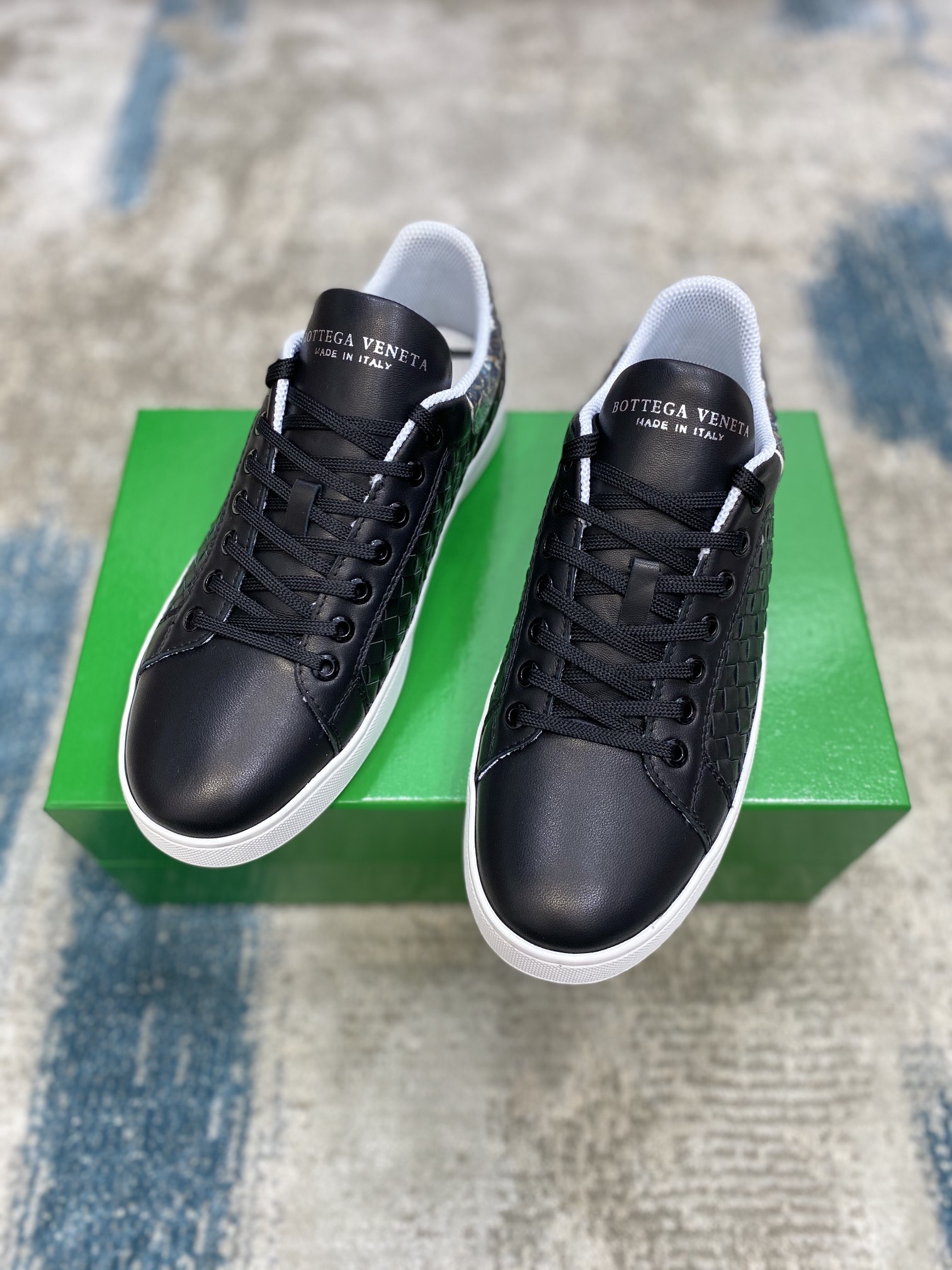 Bottega Veneta Men's With Fin Sneakers Black Silver For Men - Soul Replicas