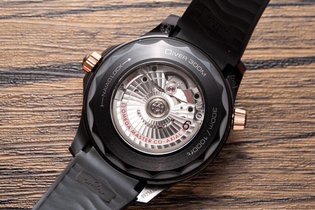 Omega Replica Watch Seamaster Black Dial Rubber Strap VS Factory 42mm - Soul Replicas