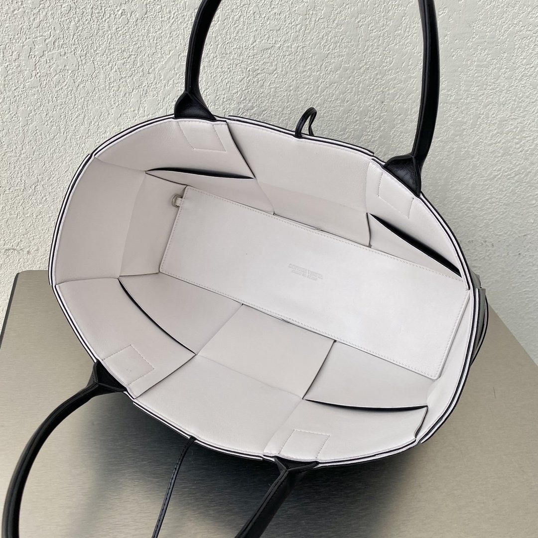 Bottega Veneta Arco Tote Bag For Women 16.14in/41cm In Black 609175VMAY31283 - Soul Replicas