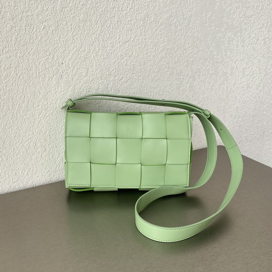 Bottega Veneta Cassette Green. For Women. Women's Bags 9in/23cm - Soul Replicas