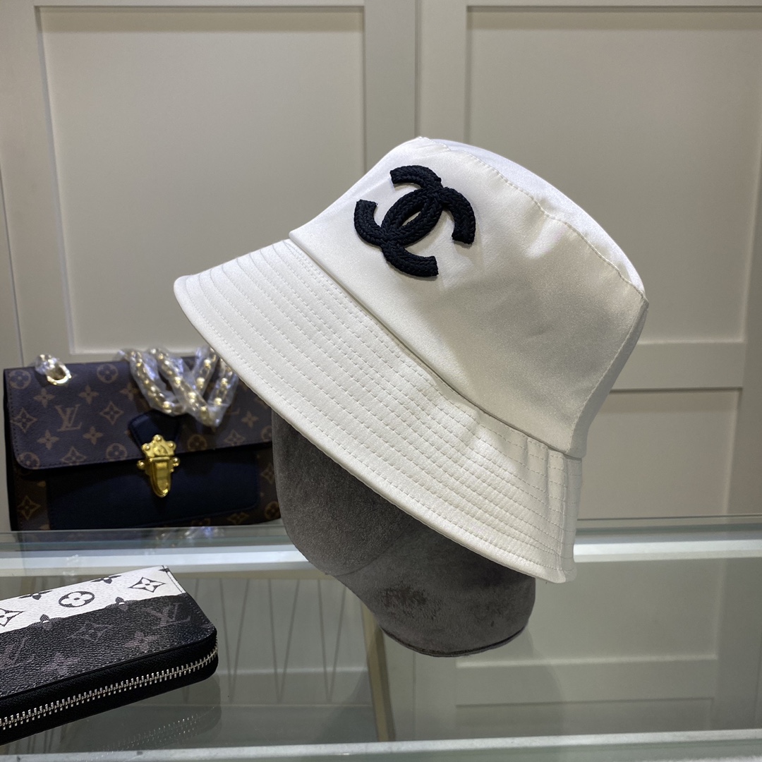 Chanel Cloche White - Soul Replicas
