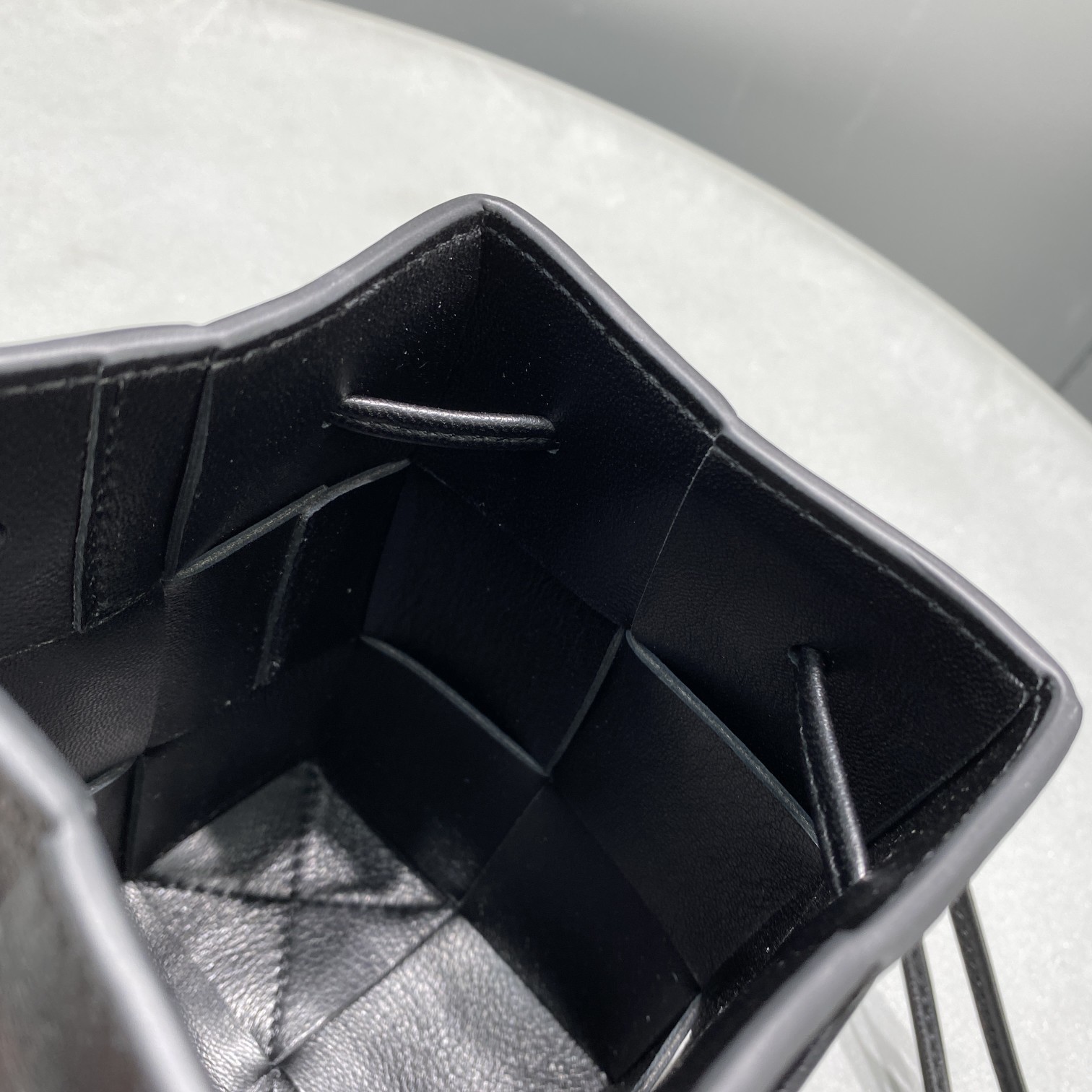 Bottega Veneta Mini Cassette Bucket Bag Black. For Women. Women-s Bags 5.5in/14cm 680217VCQC48425 - Soul Replicas