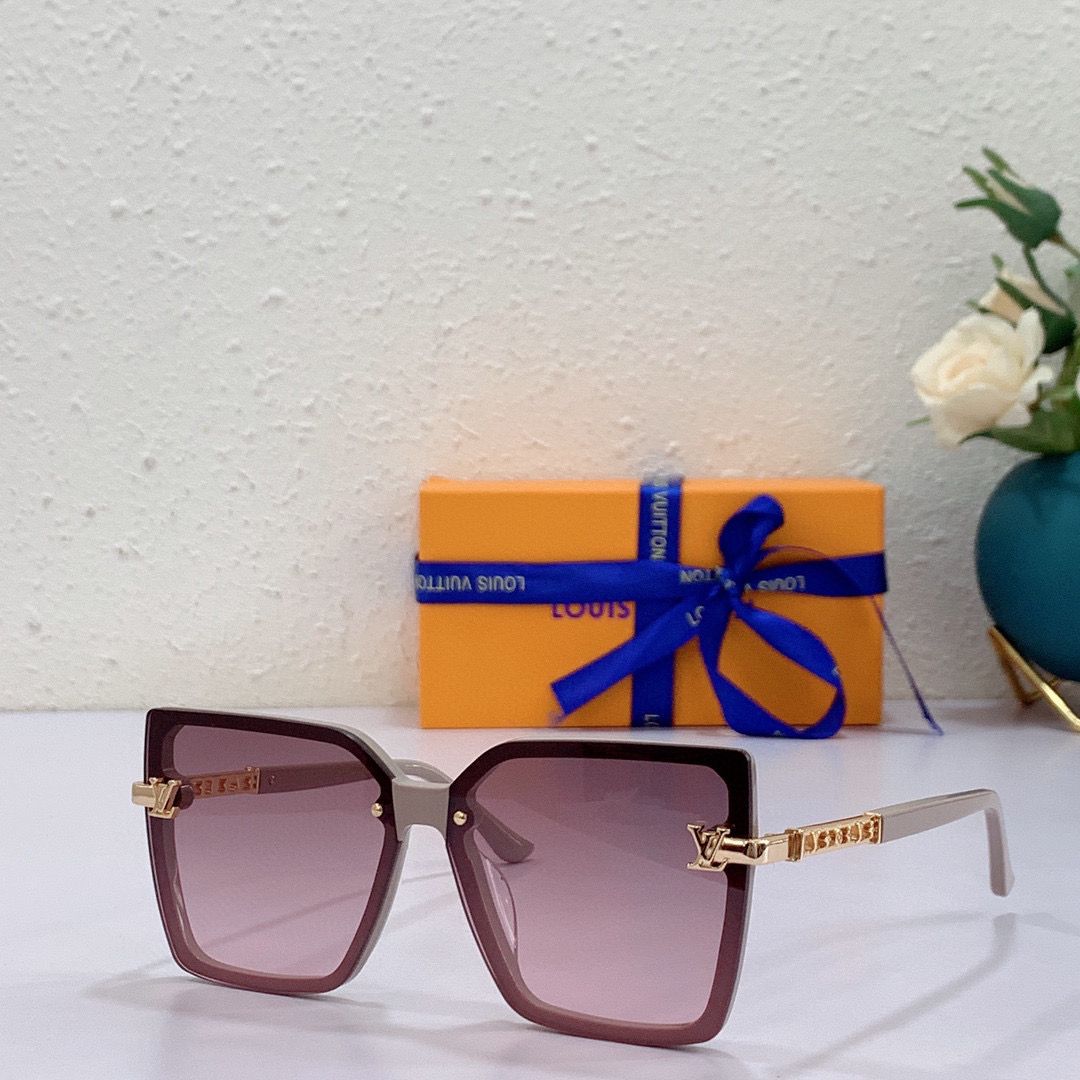 Louis Vuitton Moon Square Sunglasses - Soul Replicas