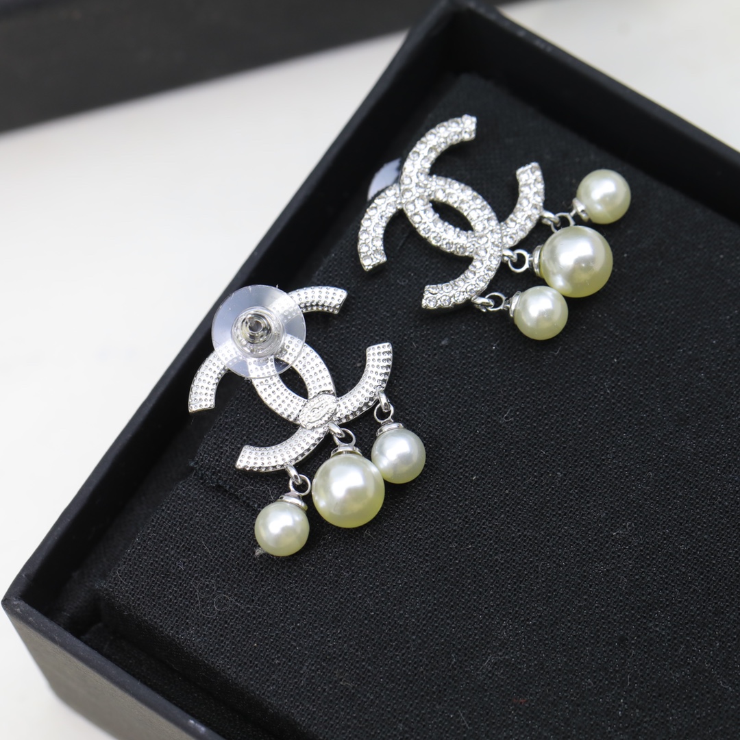 Chanel Earrings - Soul Replicas