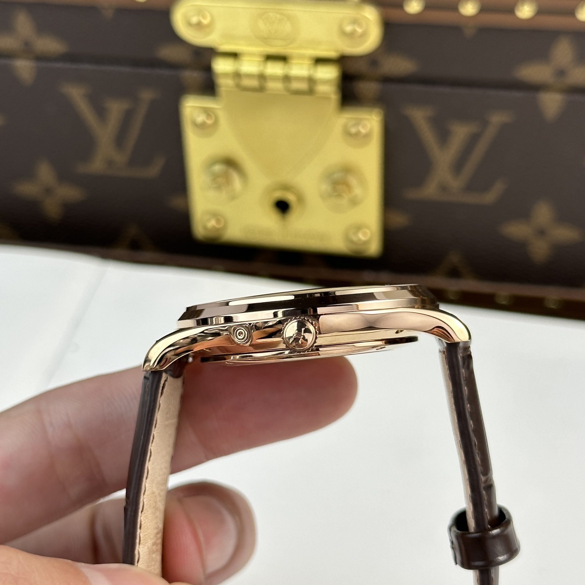 Jaeger LeCoultre Replica Watch Master Ultrathin Moon Rose Gold Leather Strap 39mm - Soul Replicas