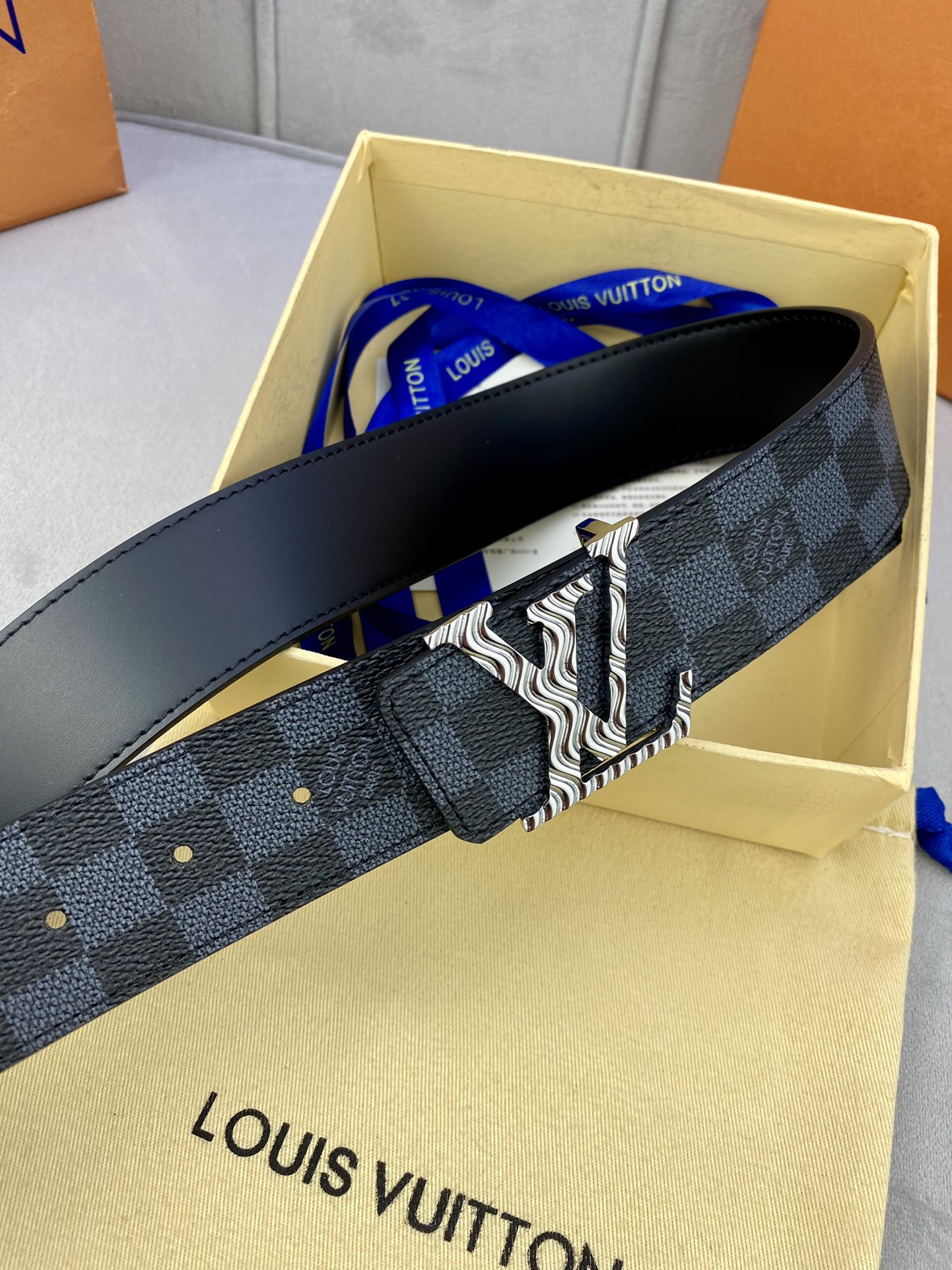 Louis Vuitton Iconic Reversible LV Belt Black LV Women Belt - Soul Replicas