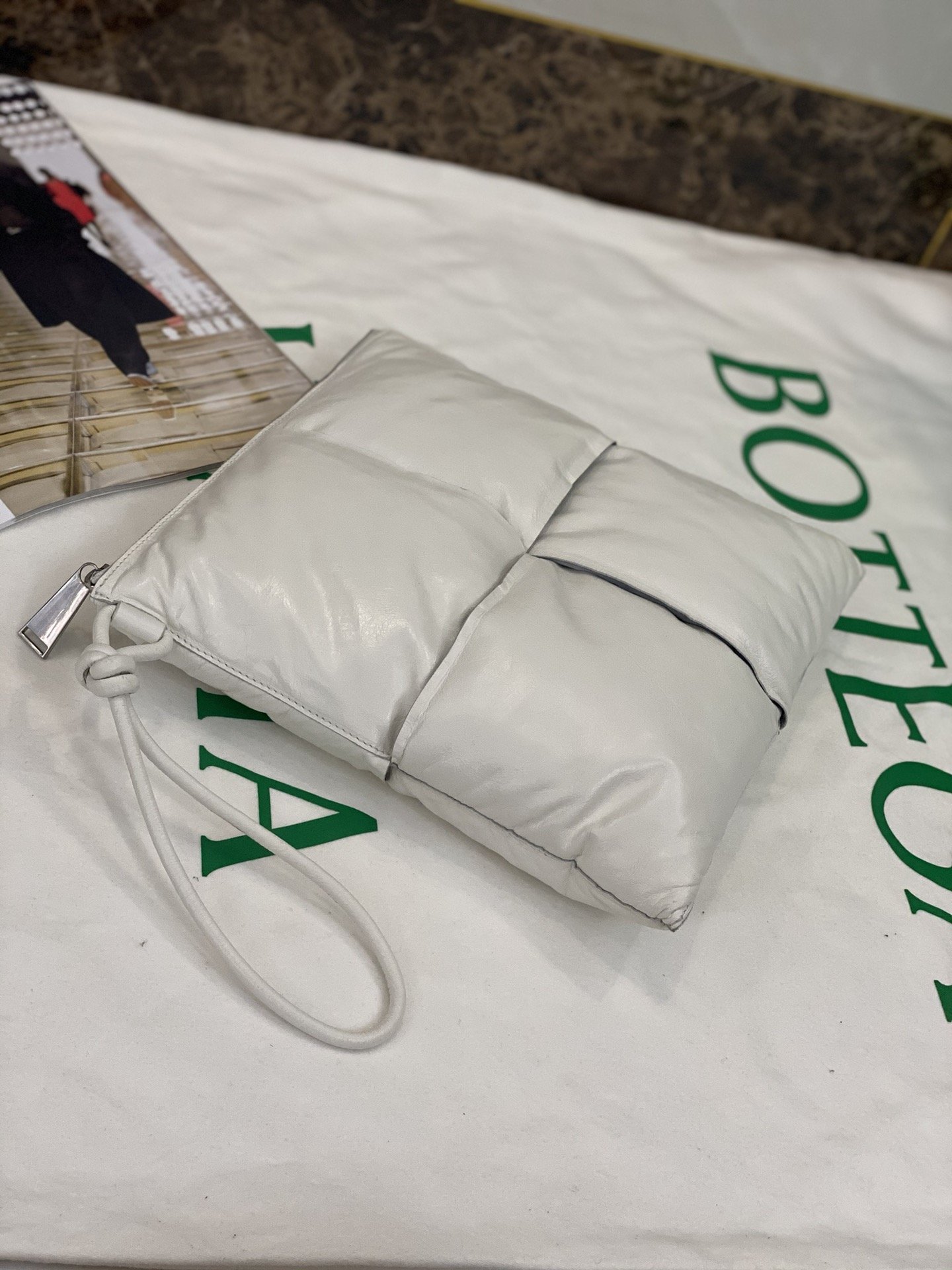 Bottega Veneta Clutch White. For Women. Women-s Bags 11in/28cm - Soul Replicas