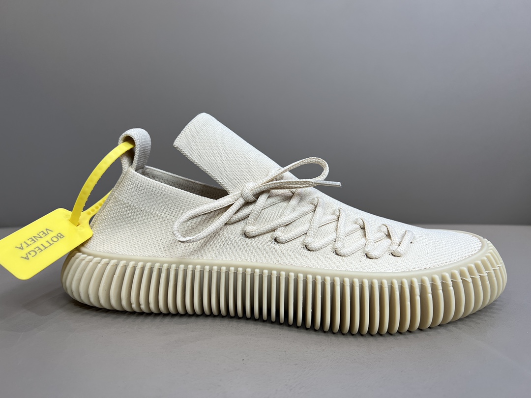 Bottega Veneta Men's Tech Knit Lace-up Sneakers Beige For Men 690112V1T102624 - Soul Replicas