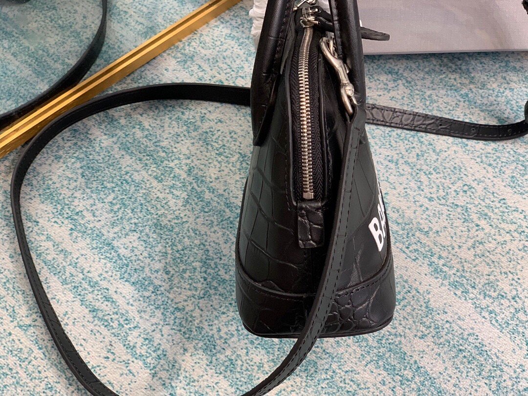 Balenciaga Ville Mini Handbag In Black. For Women. Women-s Bags 4.7in/12cm - Soul Replicas