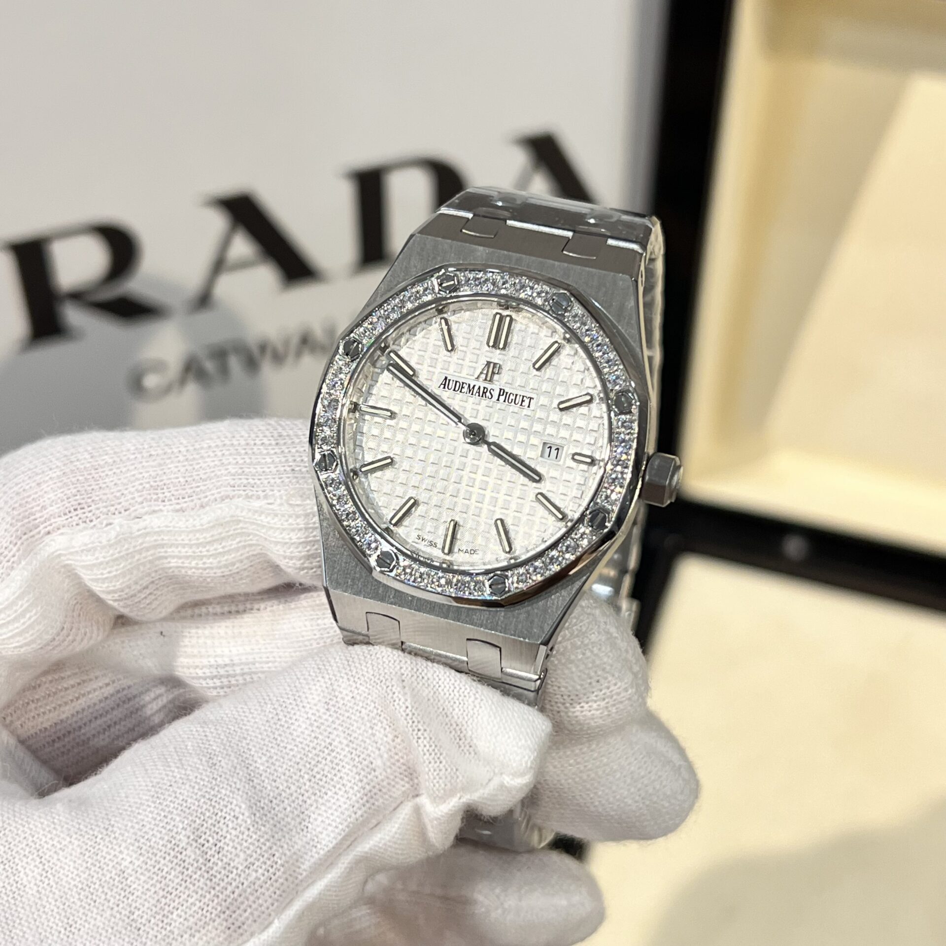 Audemars Piguet Replica Watch Women-s White Dial 33mm - Soul Replicas