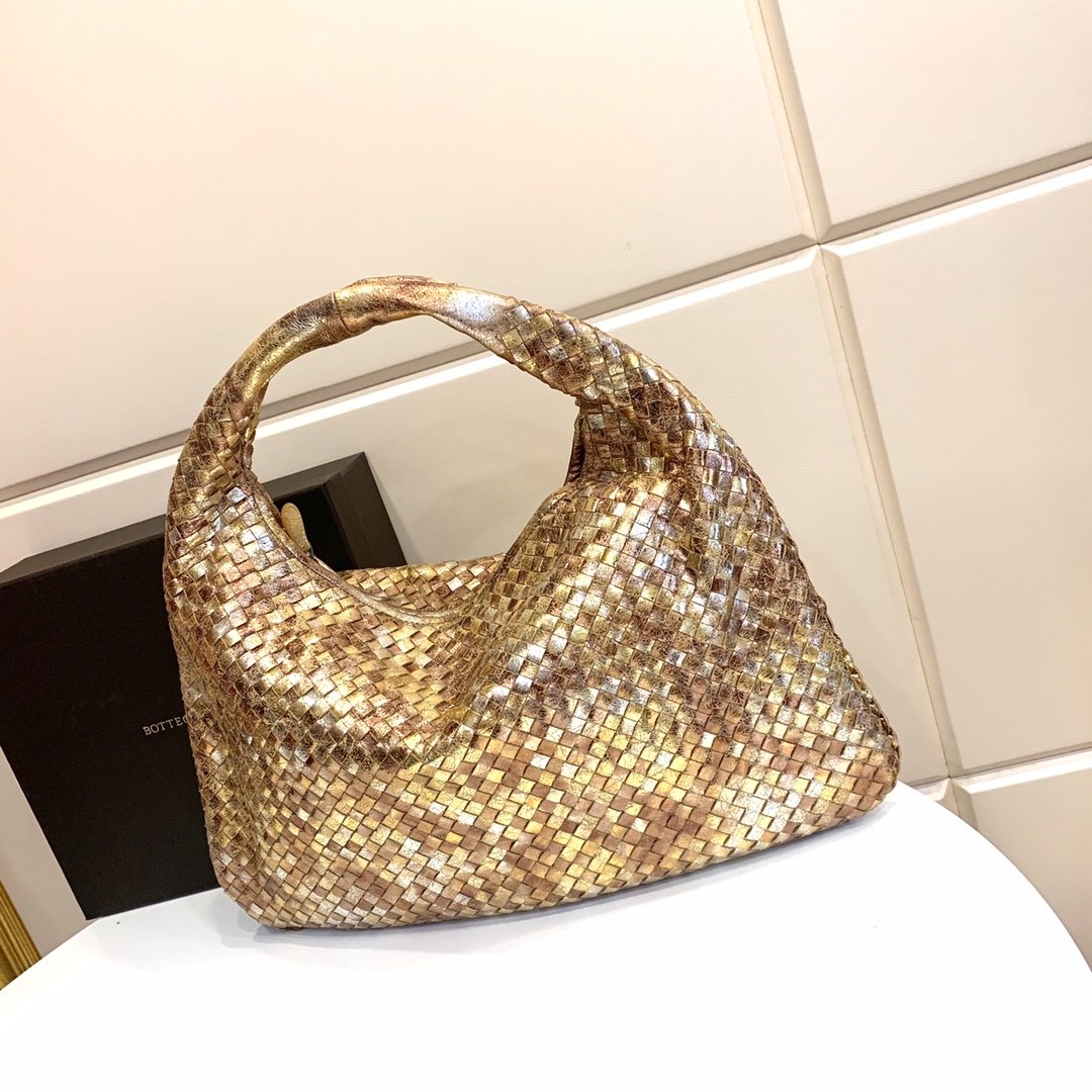 Bottega Veneta Hobo Bag Gold. For Women. Women-s Bags 16.9in/43cm - Soul Replicas