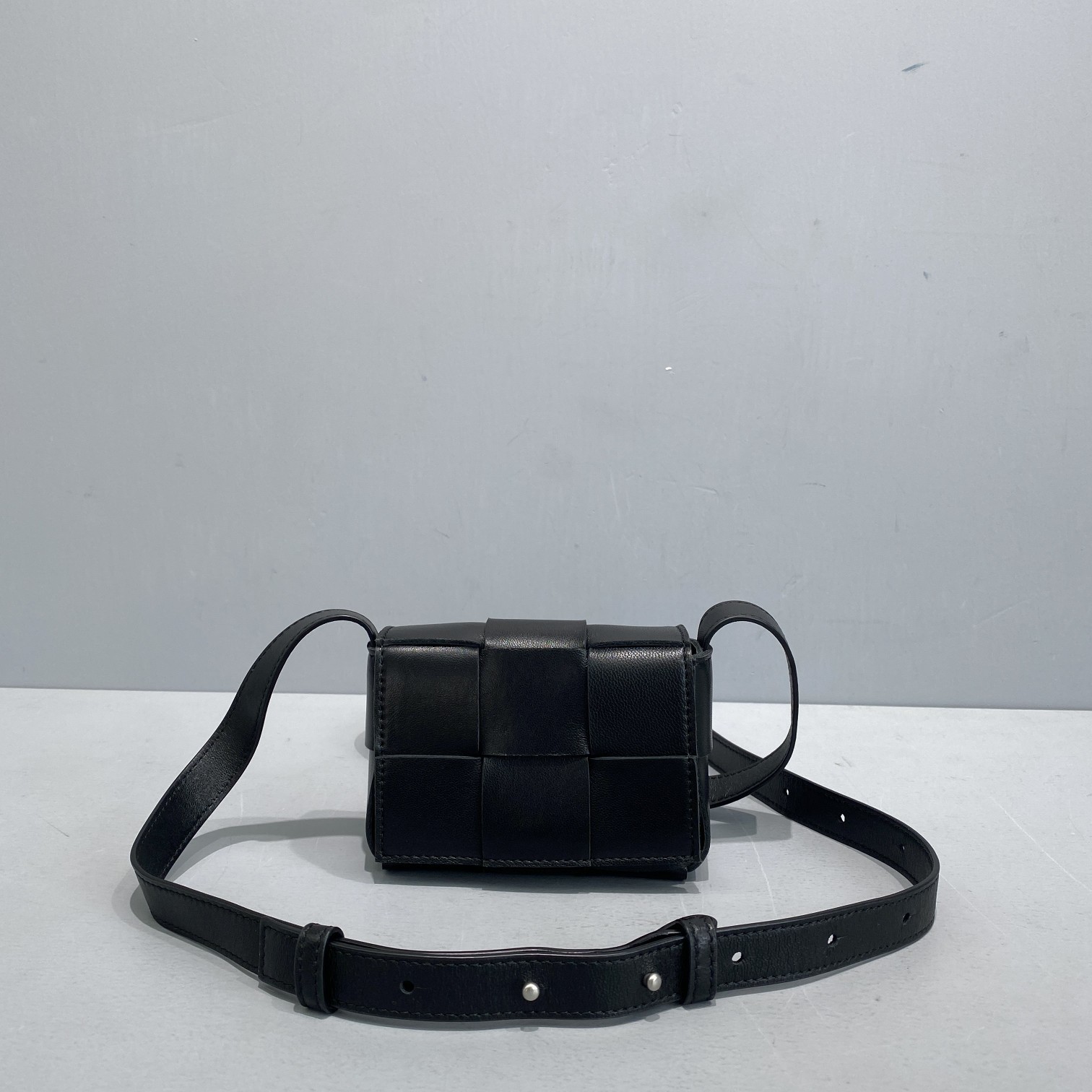 Bottega Veneta Candy Cassette Black. For Women. Women-s Bags 4.7in/12cm 666688VMAY18425 - Soul Replicas