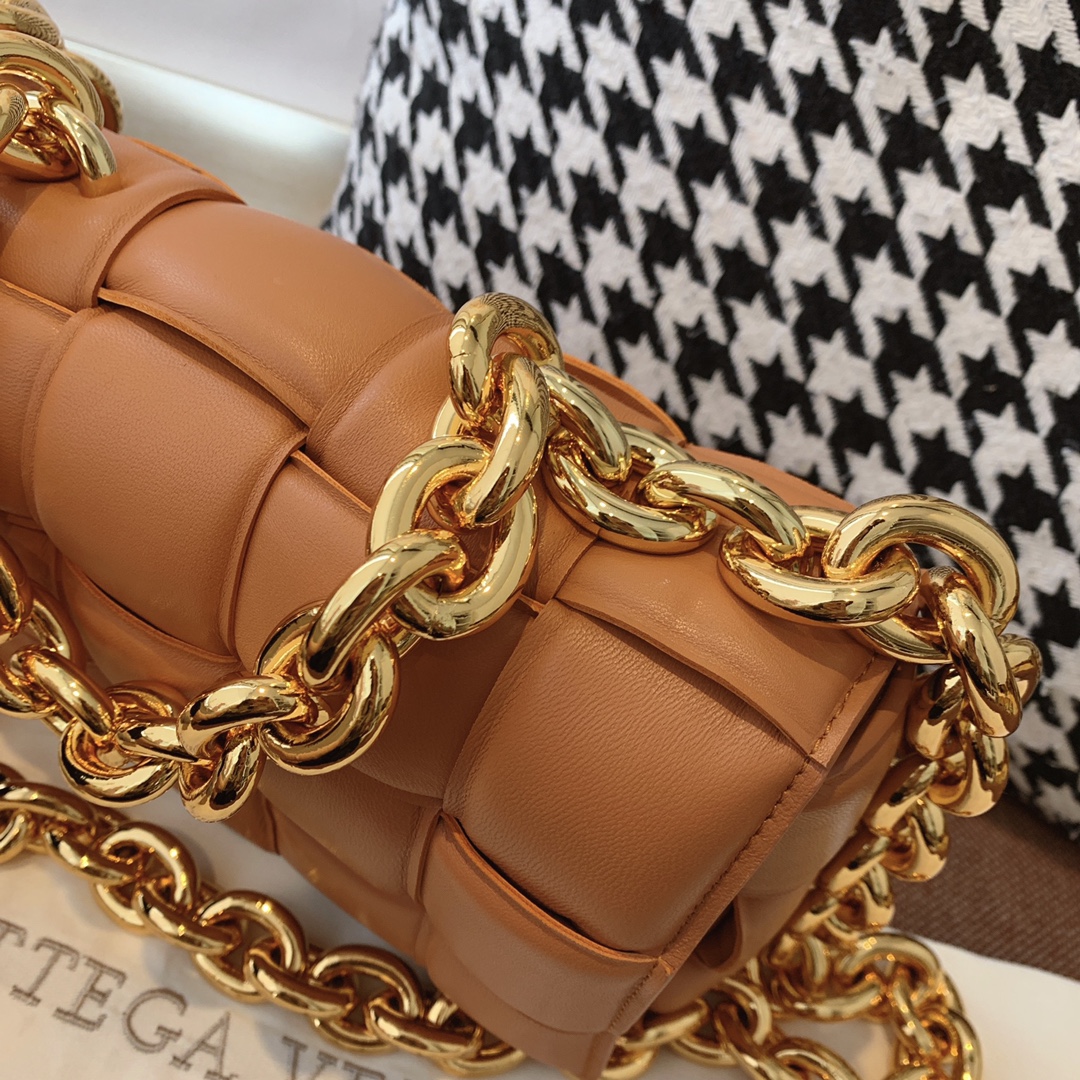 Bottega Veneta Chain Cassette Brown. For Women. Women's Bags 10.2in/26cm - Soul Replicas