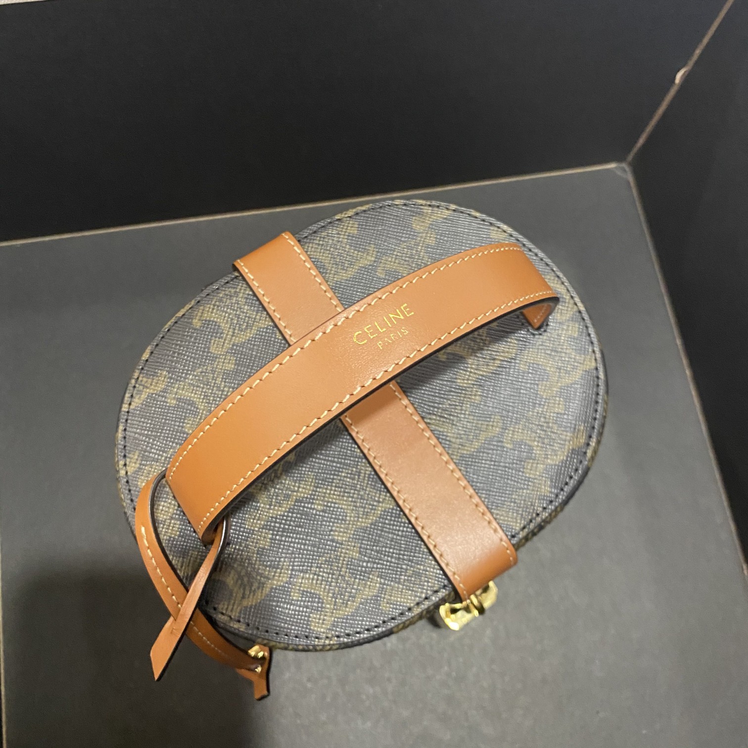 Celine Vanity Case In Triomphe Canvas Tan For Women 6in/15cm 4M0932DP4.04LU - Soul Replicas