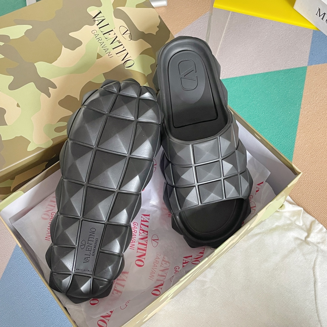 Valentino Garavani Roman Stud Turtle Rubber Slide Black For Women - Soul Replicas