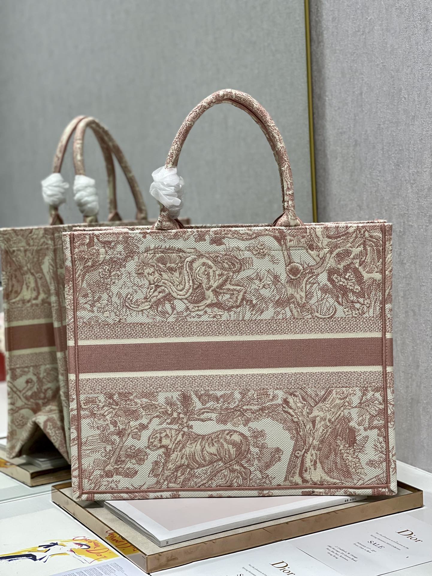 Christian Dior Large Dior Book Tote Red Toile de Jouy Embroidery. Light Red. For Women Women's Handbags. 42cm CD - Soul Replicas