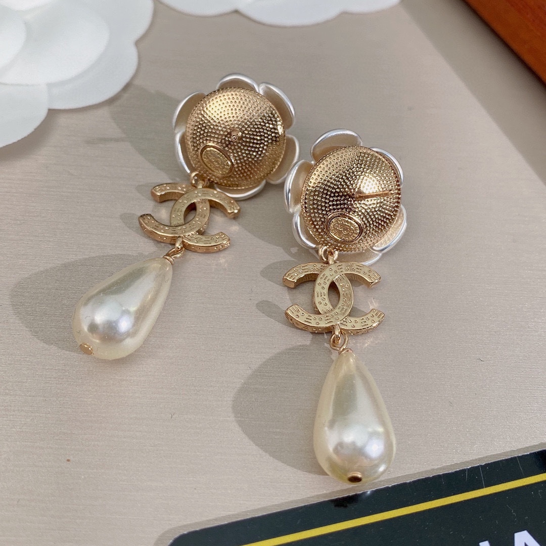 Chanel Earrings - Soul Replicas