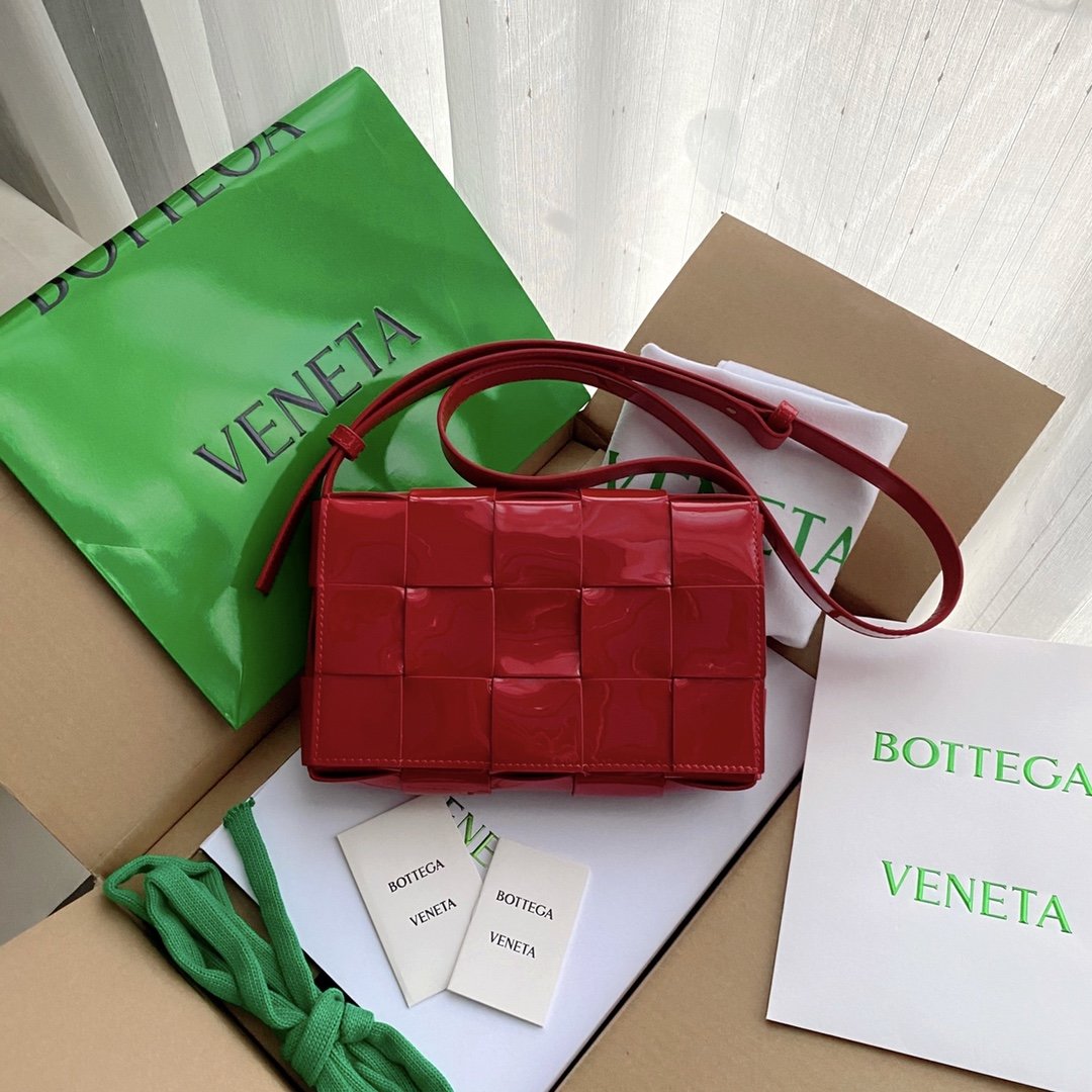 Bottega Veneta Cassette Red. For Women. Women-s Bags 9.1in/23cm 578004V1EP36358 - Soul Replicas