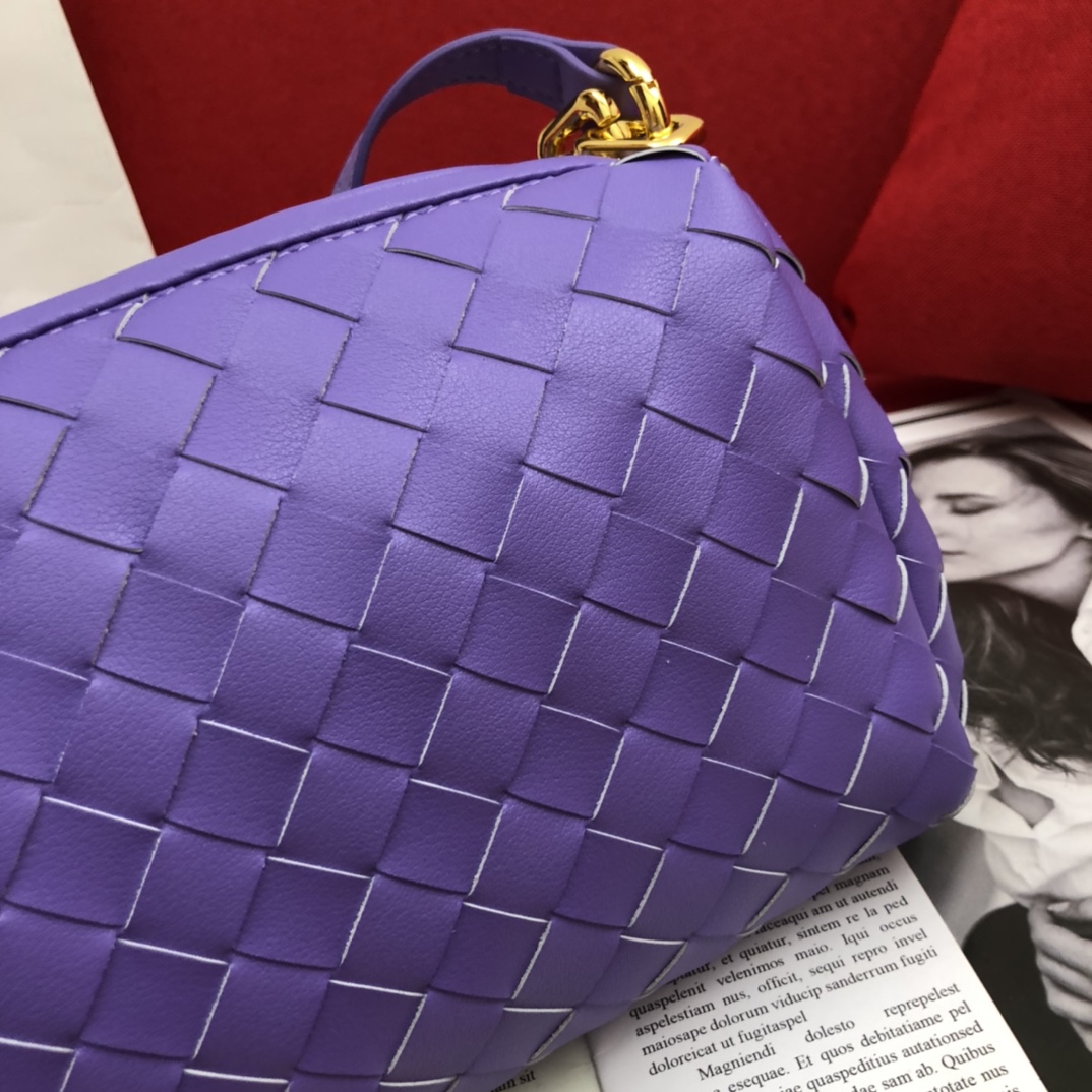 Bottega Veneta Crossbody Bag Violet. For Women. Women-s Bags 9.4in/24cm - Soul Replicas