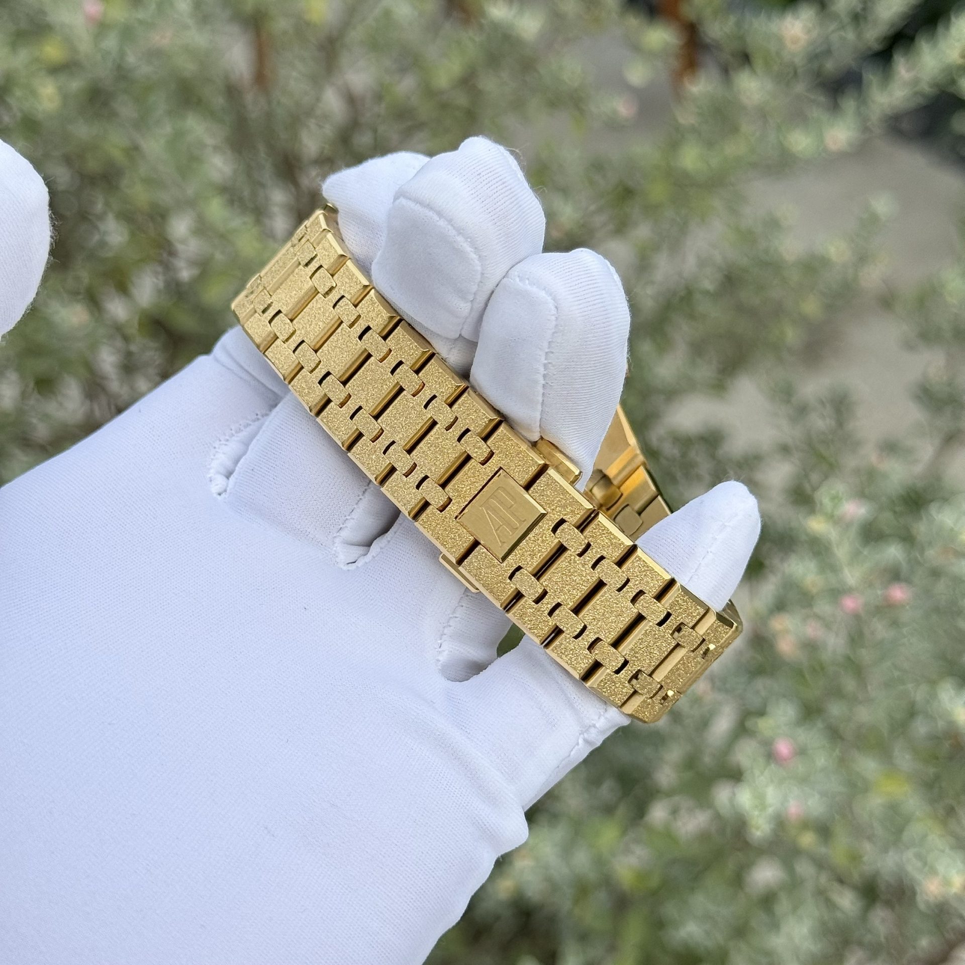 Audemars Piguet Replica Watches Royal Oak 26331 Frosted Gold 41mm - Soul Replicas