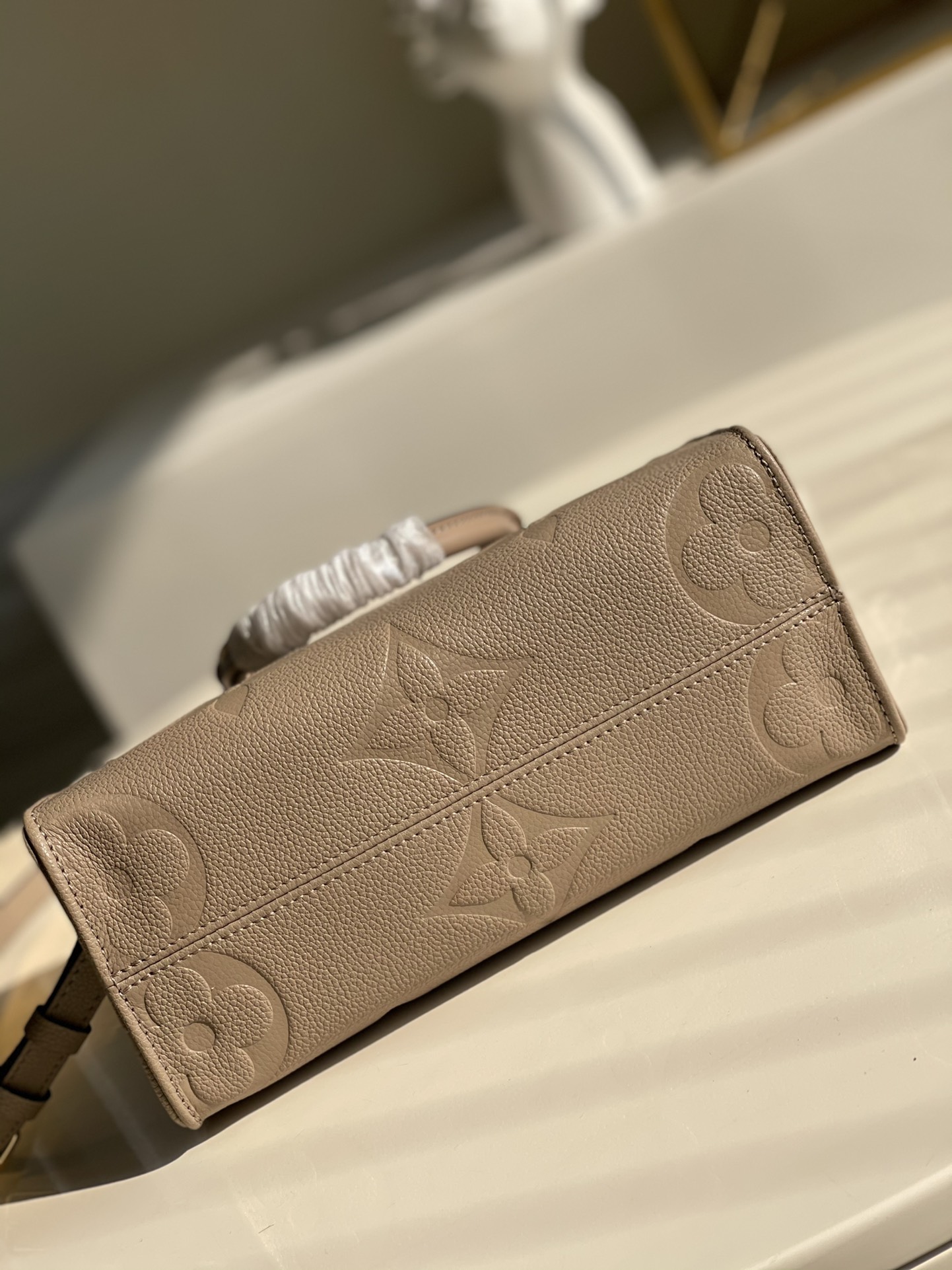 Louis Vuitton OnTheGo PM Tote Bag Monogram Empreinte Beige For Women. Women's Handbags. Shoulder And Crossbody Bags 9.8in/25cm LV - Soul Replicas