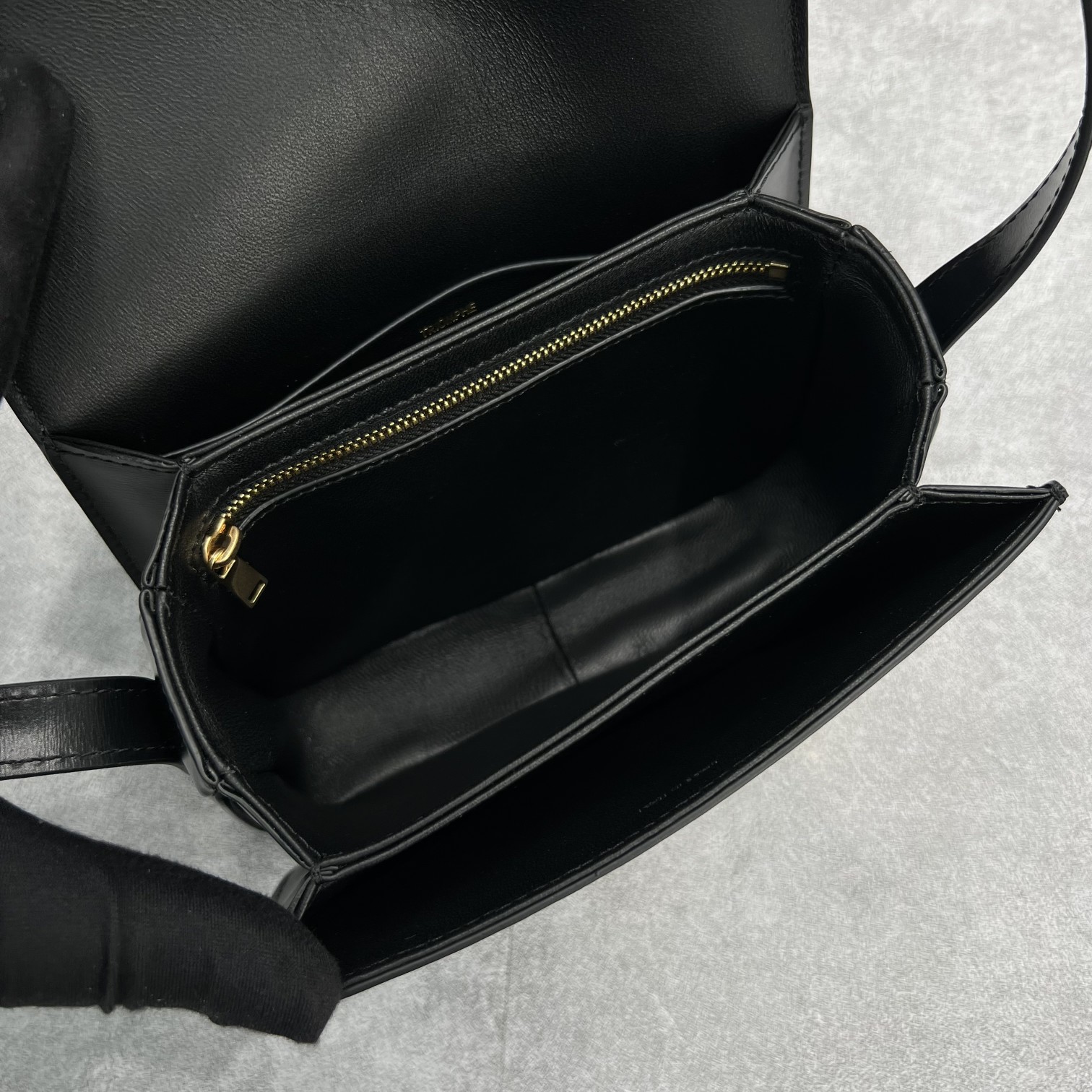 Celine Classique Cuir Triomphe Bag Black For Women 9in/22cm  - Soul Replicas