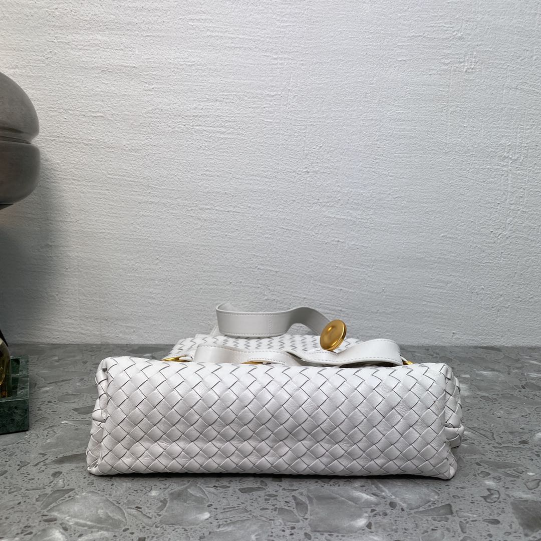 Bottega Veneta Intrecciato Shoulder Bag White. For Women. Women's Bags 10.2in/26cm - Soul Replicas