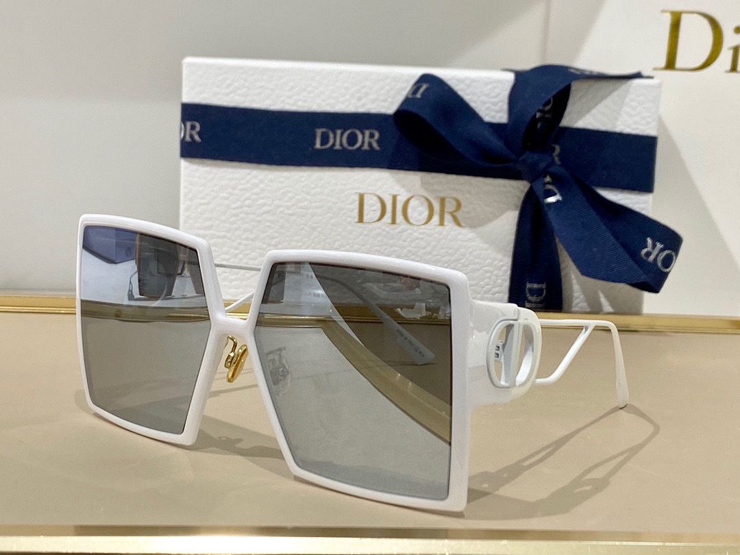 Dior 30 Montaigne SU - Soul Replicas