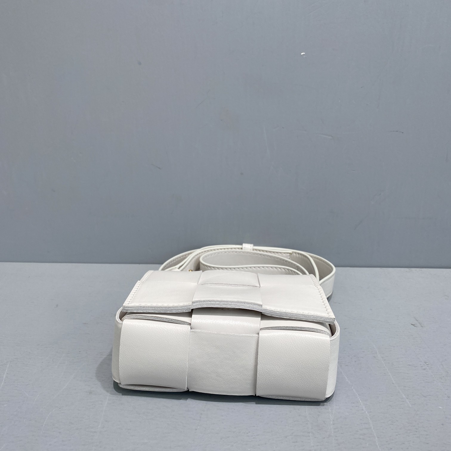 Bottega Veneta Candy Cassette White. For Women. Women-s Bags 4.7in/12cm 666688VMAY19009 - Soul Replicas