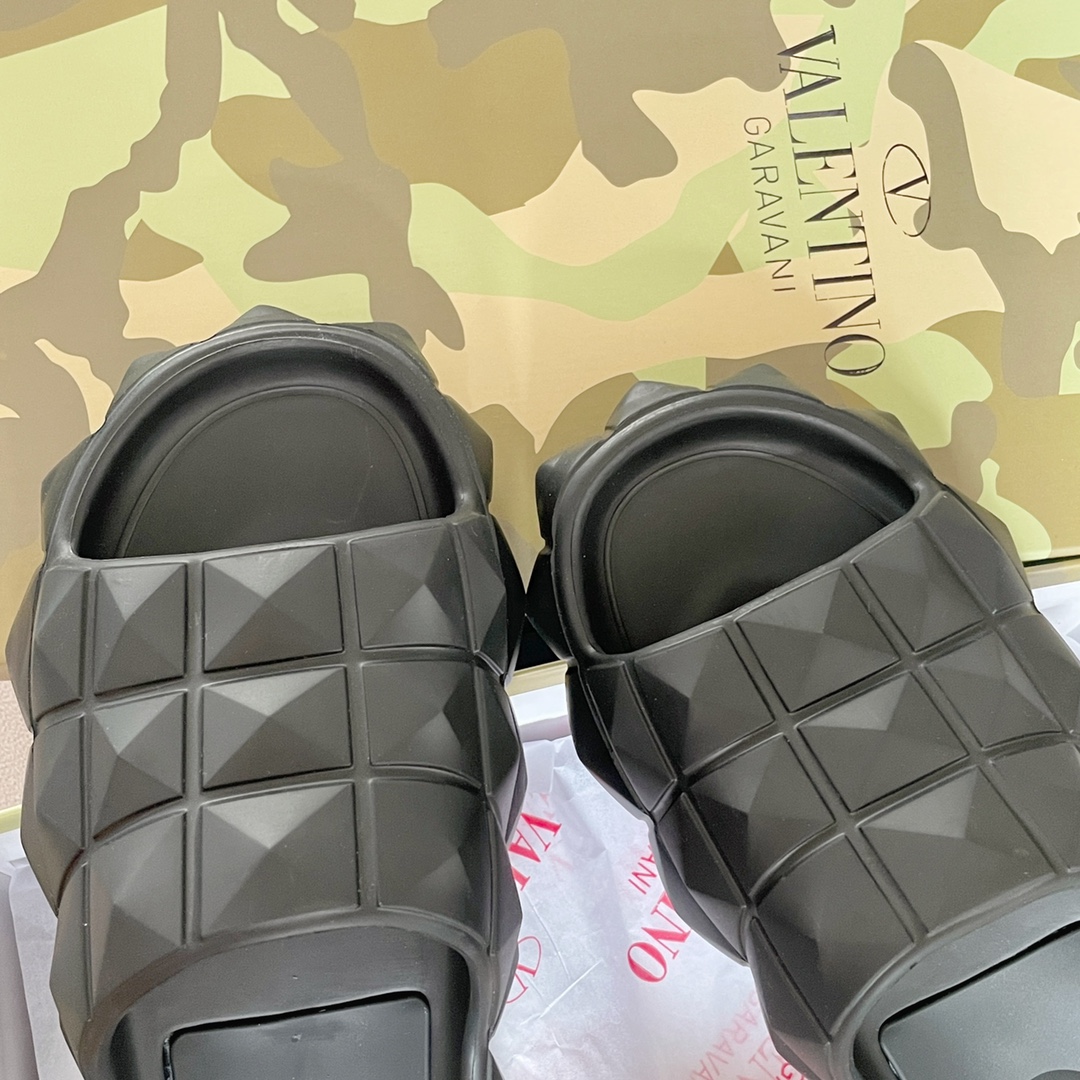 Valentino Garavani Roman Stud Turtle Rubber Slide Black For Women - Soul Replicas