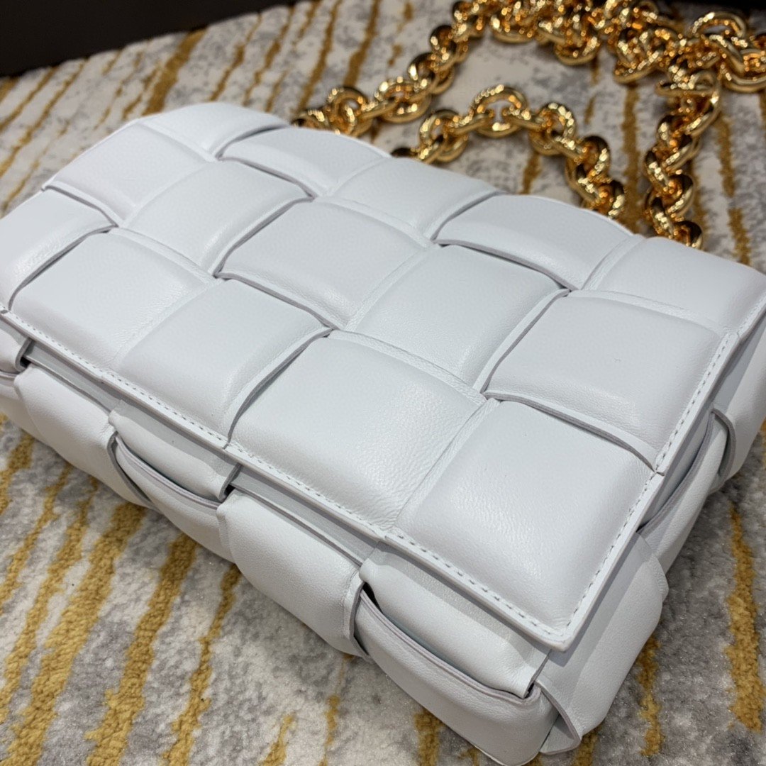 Bottega Veneta Chain Cassette Bag For Women 10.2in/26cm In White 631421VBWZ09143 - Soul Replicas