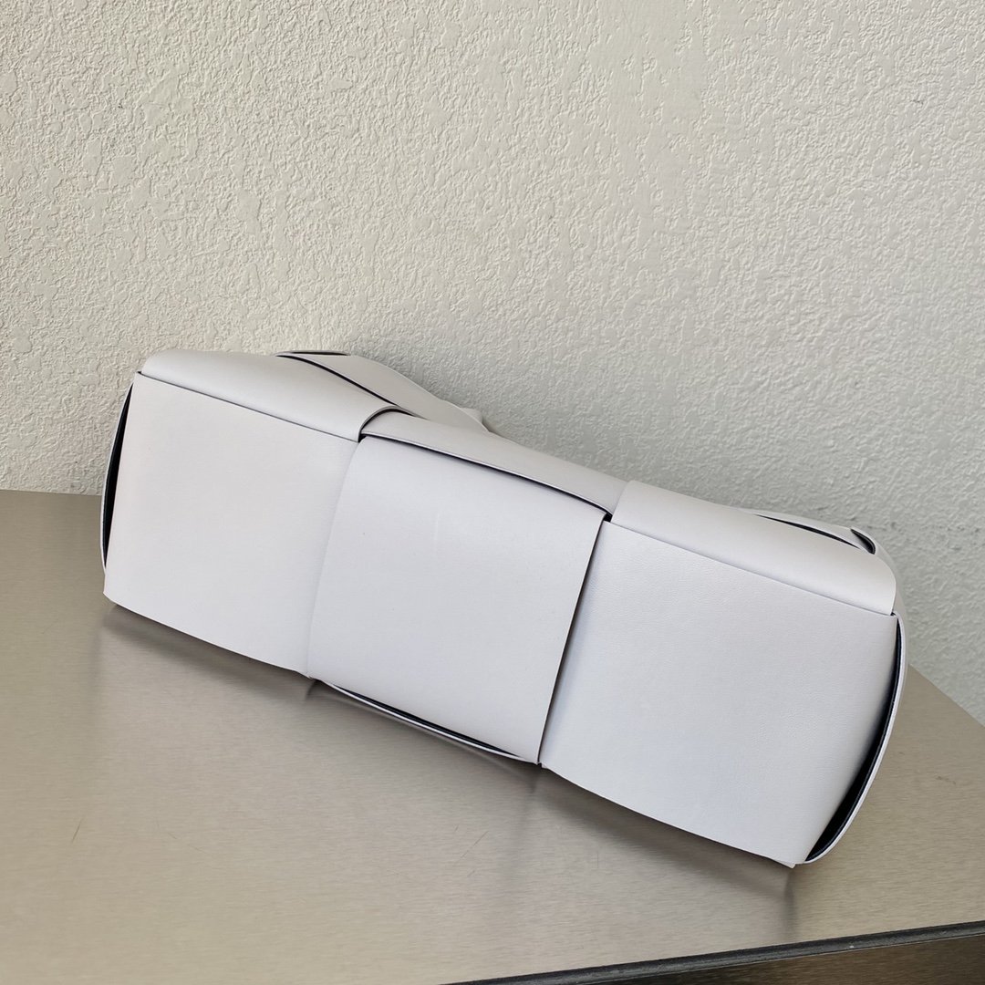 Bottega Veneta Arco Tote Bag For Women 16.14in/41cm In White 609175VMAY39041 - Soul Replicas