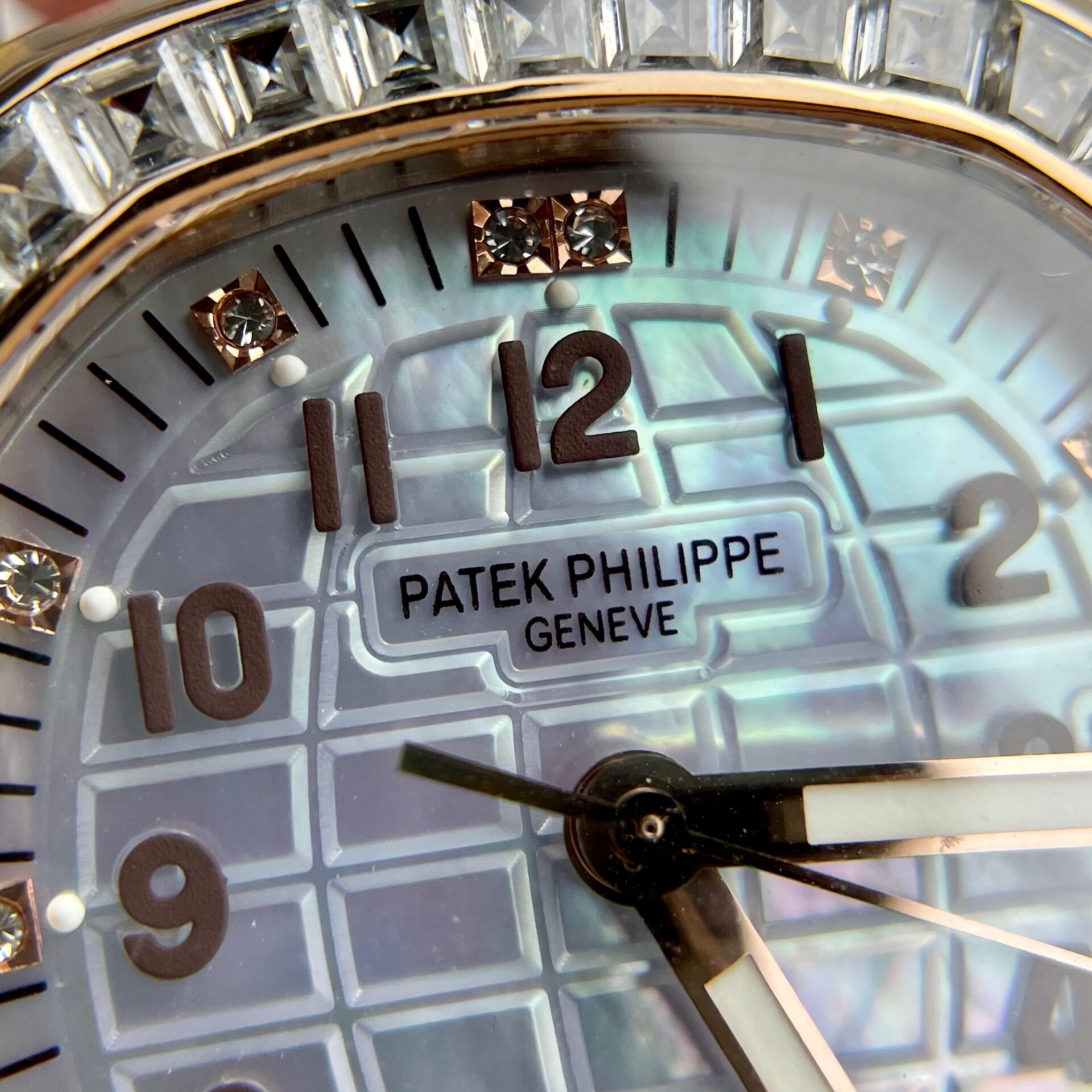 Patek Philippe Replica Watch Aquanaut 5072R Gold Wrapped Moissanite Diamond 35.6mm - Soul Replicas